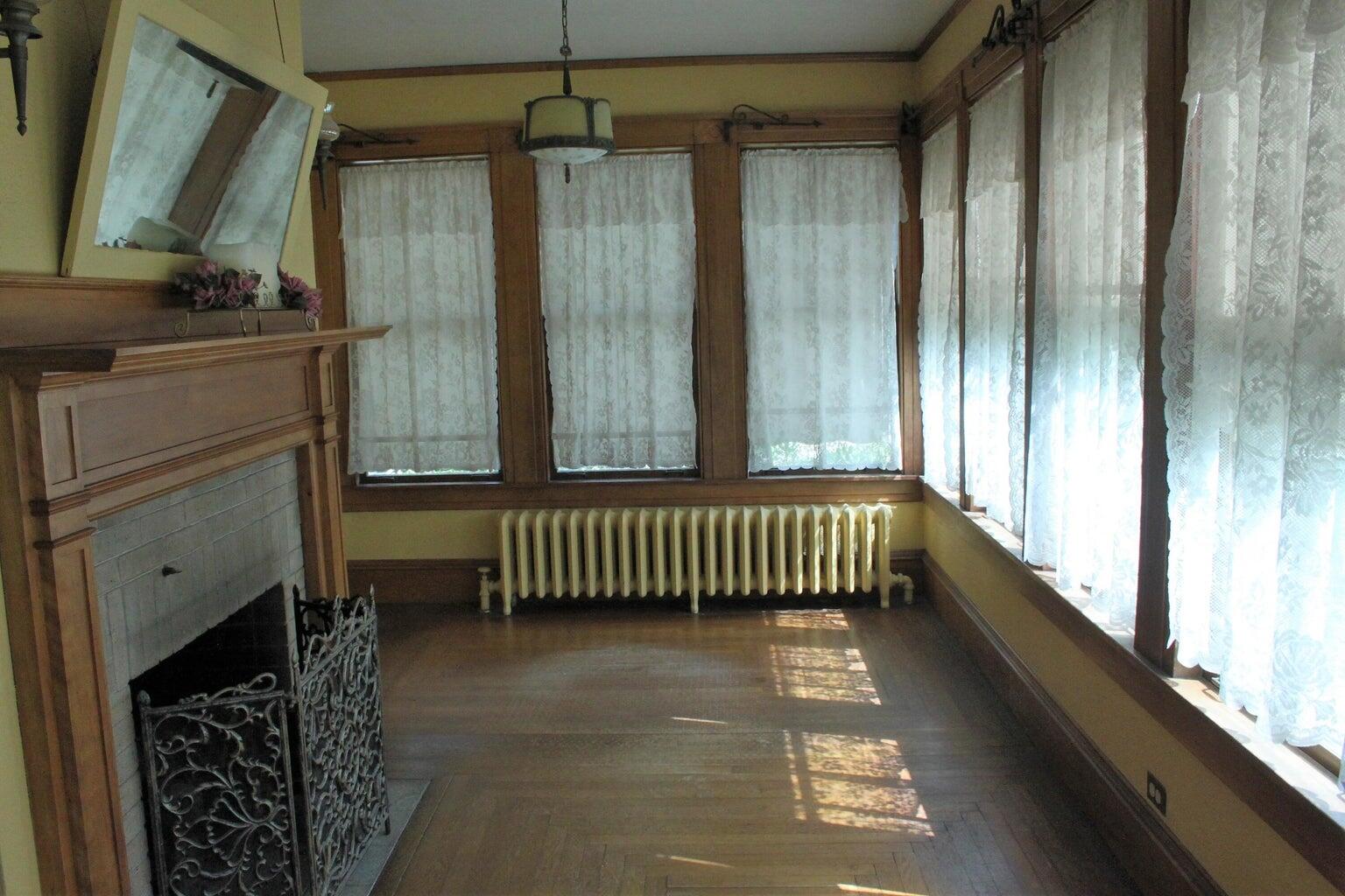1St floor sunroom