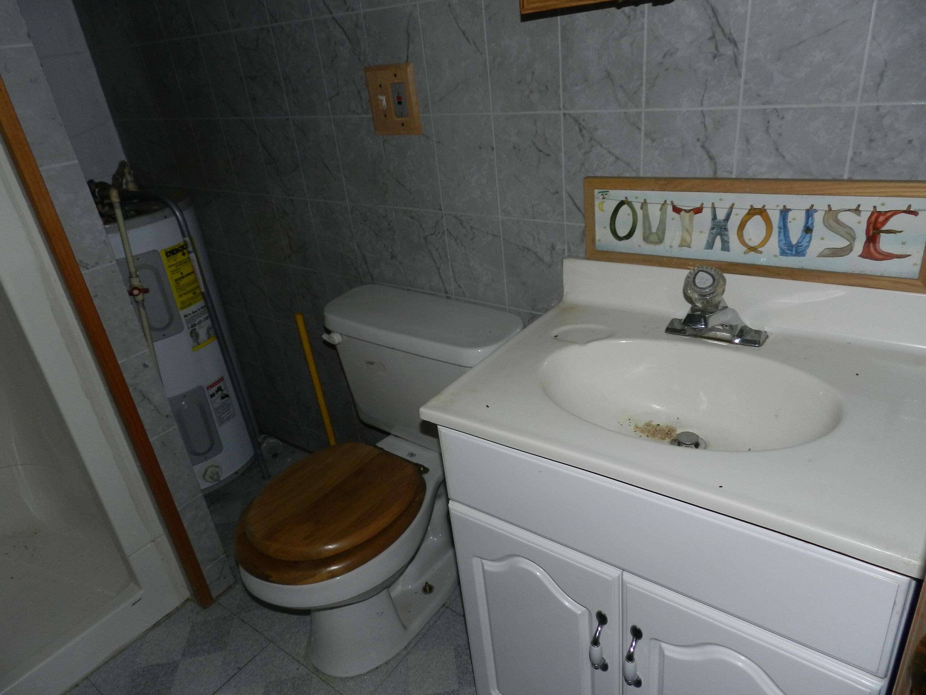 632 County Road, Milford, ME, 04461