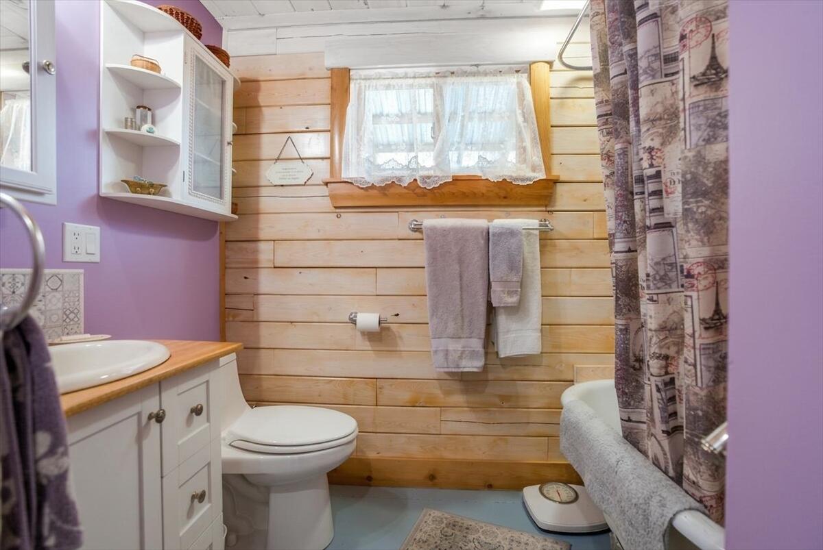 7 Abbott Hill Road, West Paris, ME, 04289