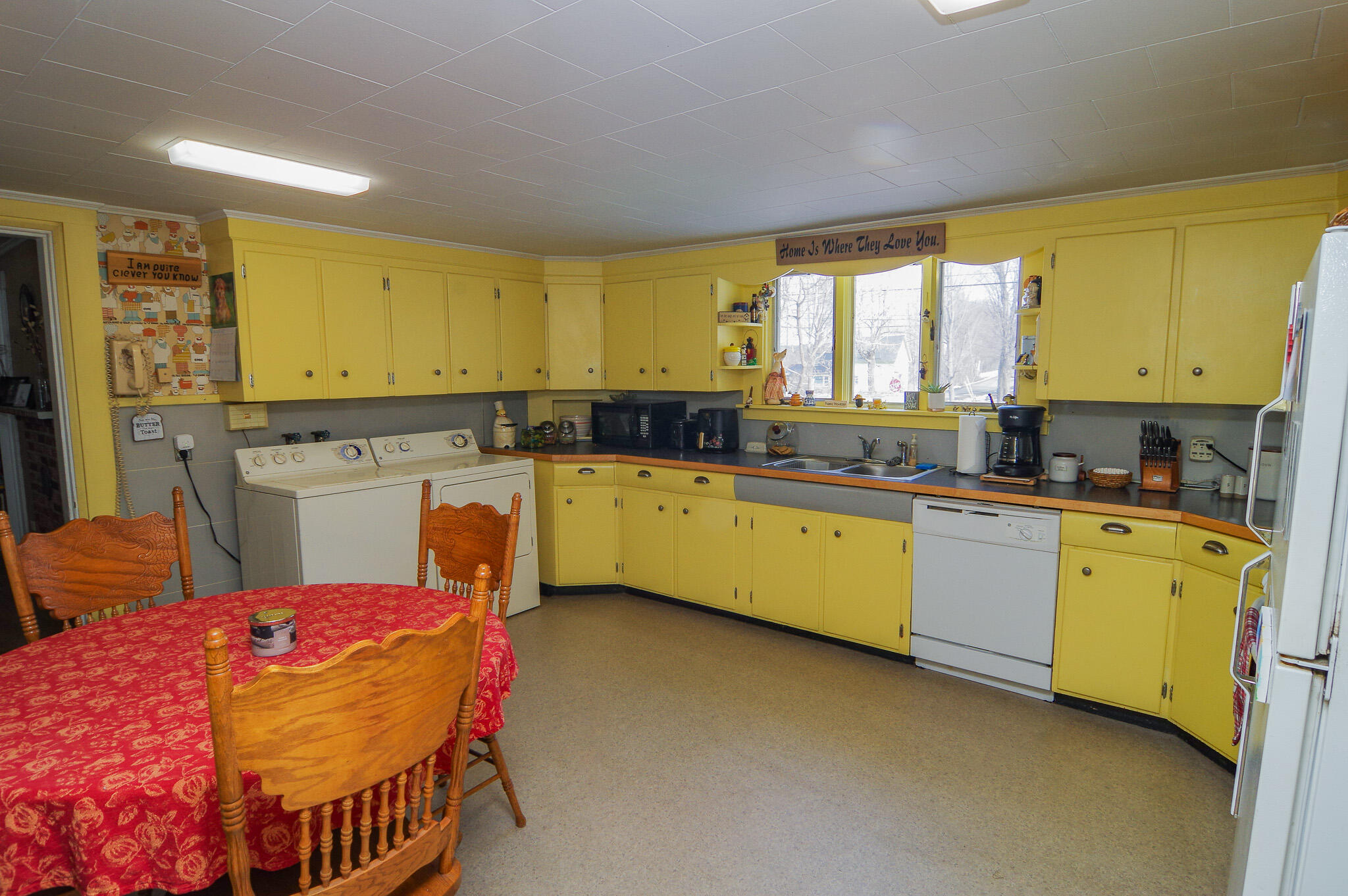 61 Pleasant Street, Dexter, ME, 04930