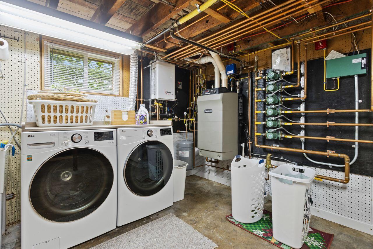 14 Holly Street, Portland, ME 04103 Main house laundry area, includes washer and dryer