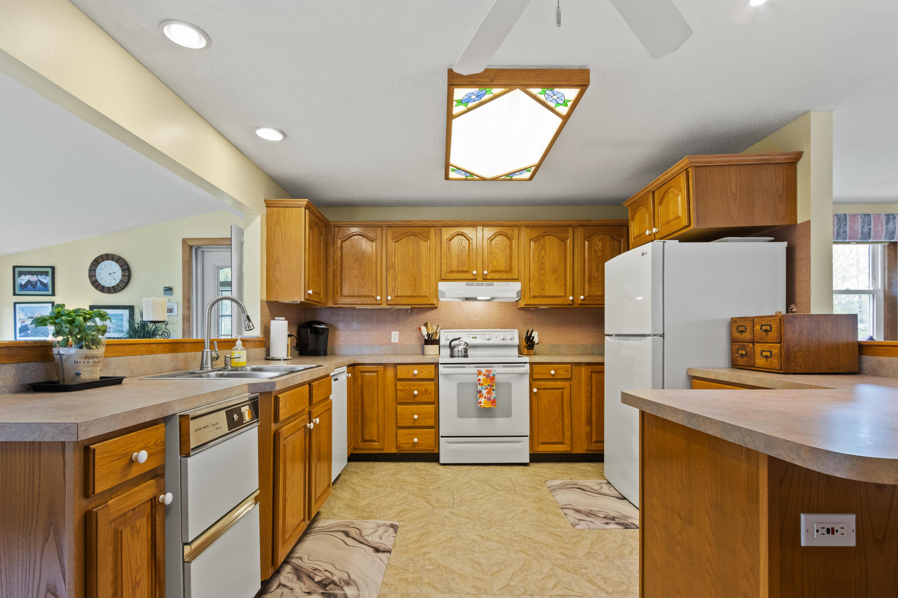 247 Maine Avenue, Portland, ME, 04103 247 Maine Avenue, Portland, ME, 04103