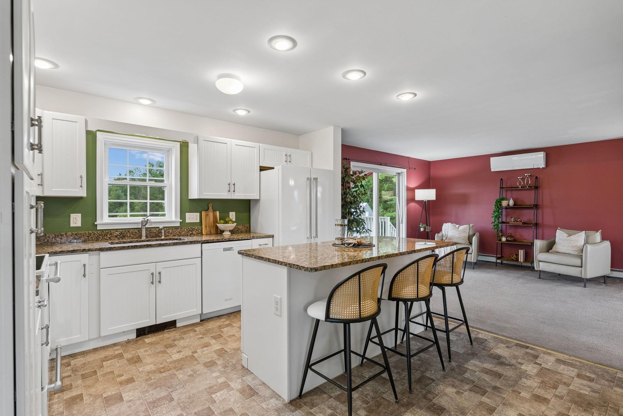 31 Murray Drive, Buxton, ME 04093 31 Murray Dr