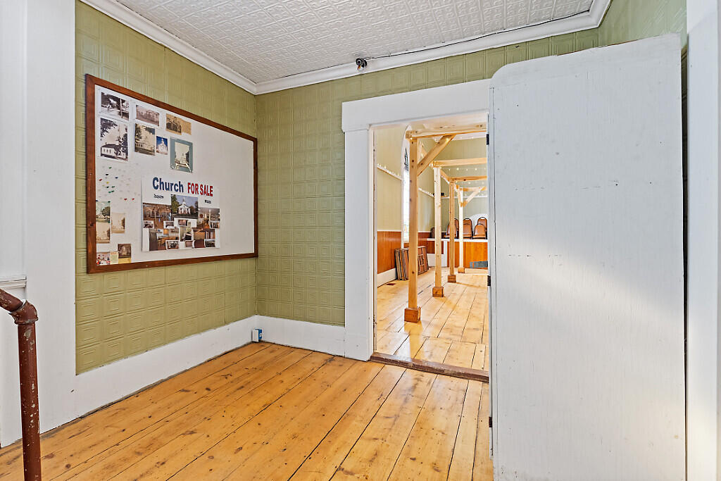 83 Main Street, Phillips, ME, 04966