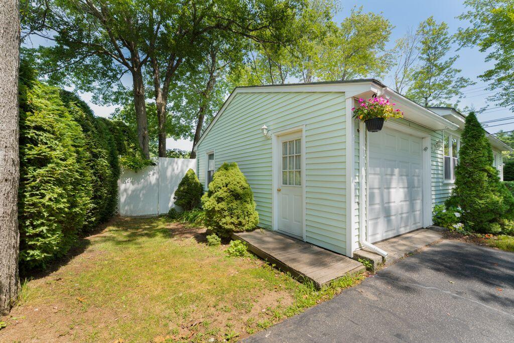 2 Forest Drive, Topsham, ME 04086 2 Forest garage side entry
