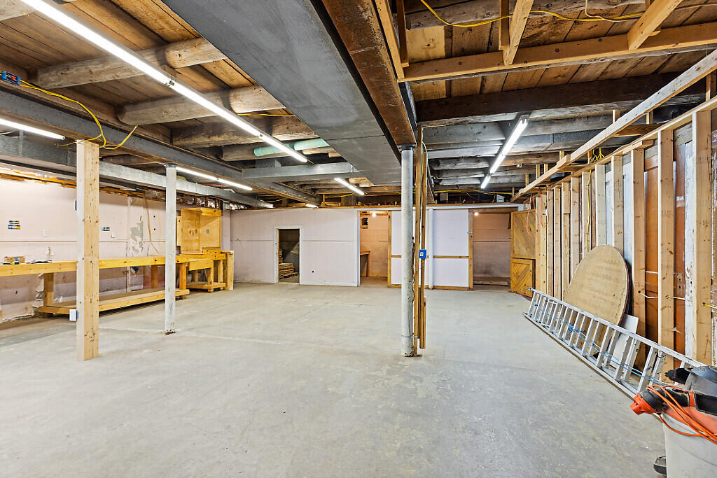 83 Main Street, Phillips, ME, 04966