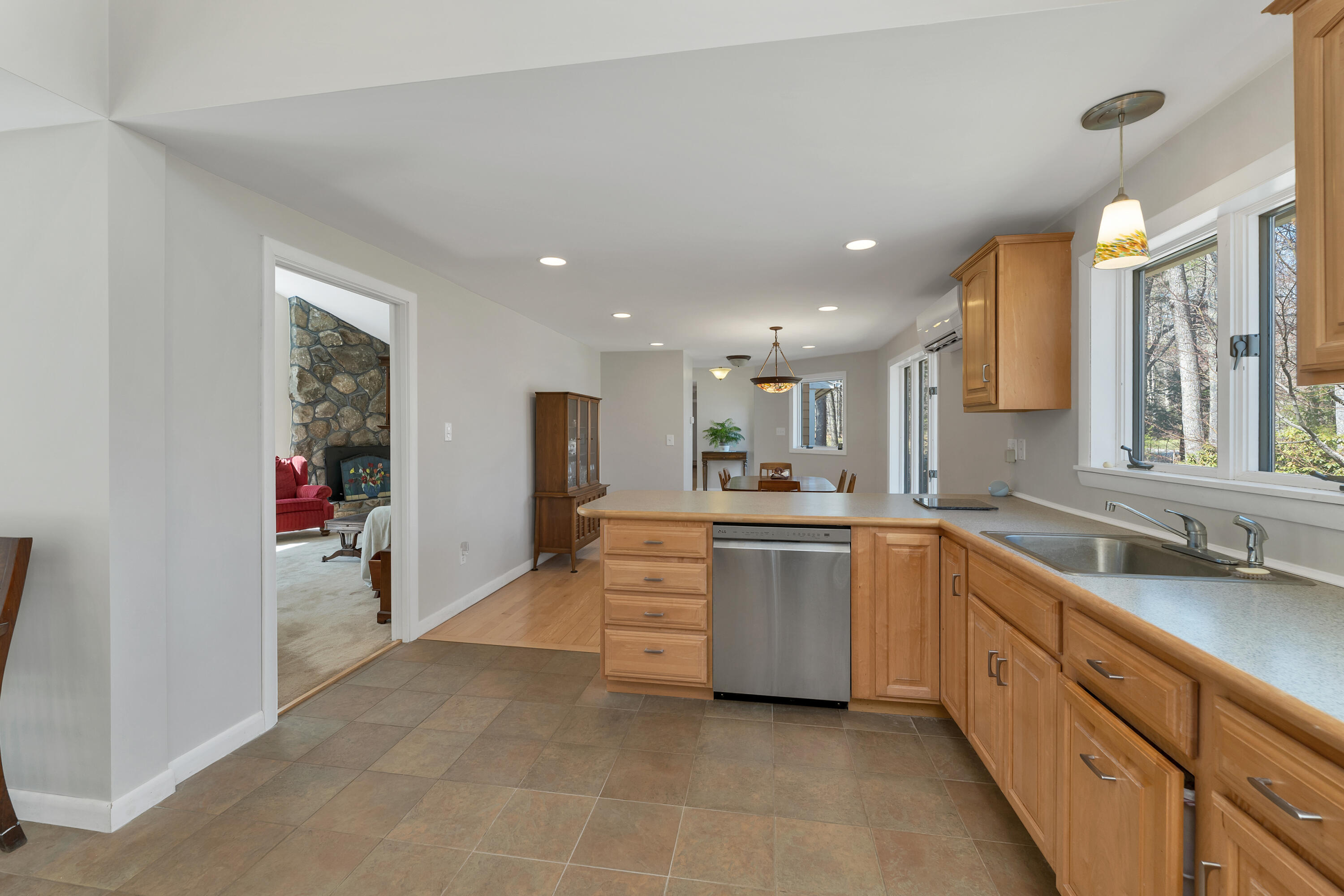 50 James Farm Road, Lee, NH, 03861