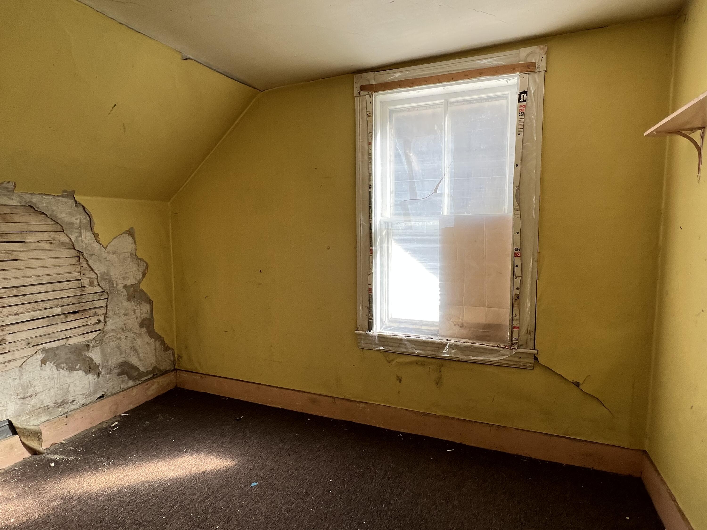 26 S Railroad Street, Roxbury, ME, 04275