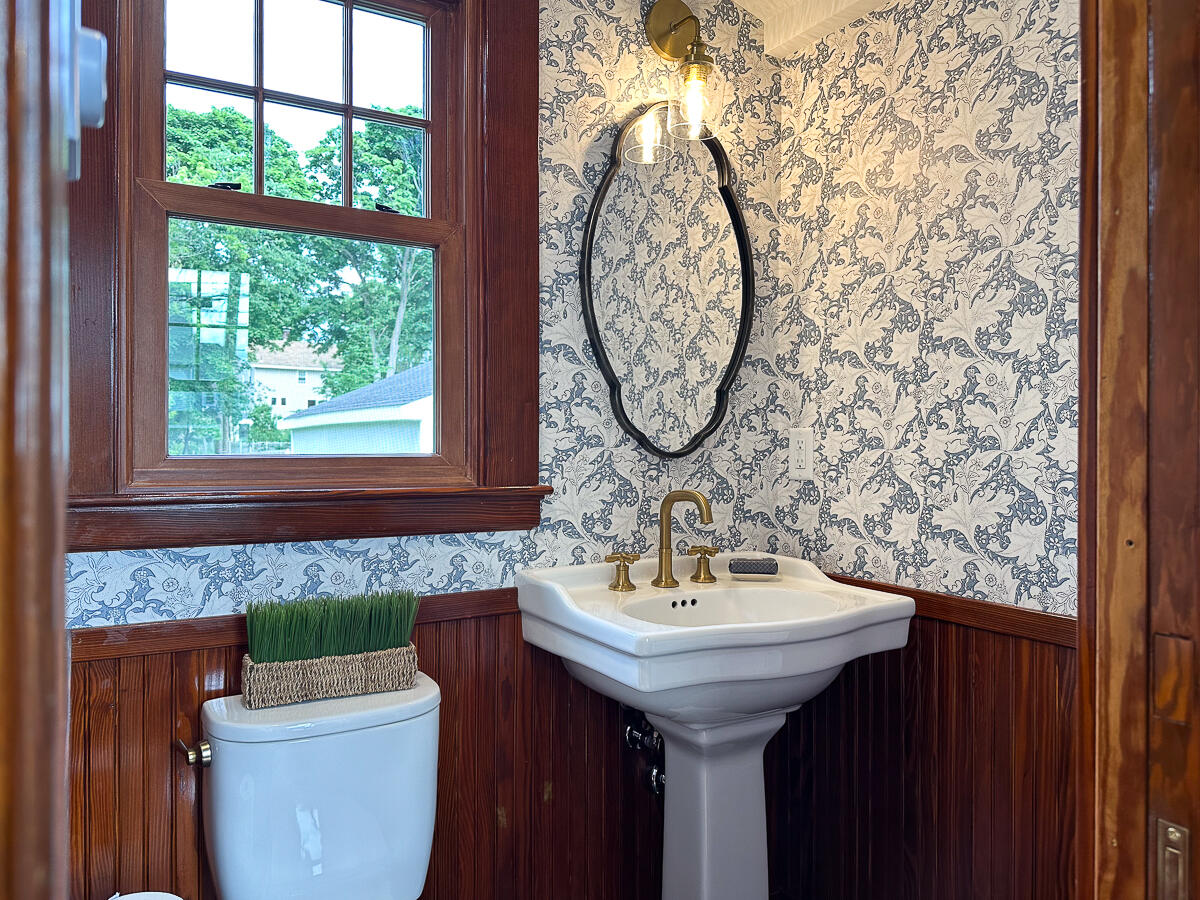 12 Walnut Street, South Portland, ME 04106 powder room-6
