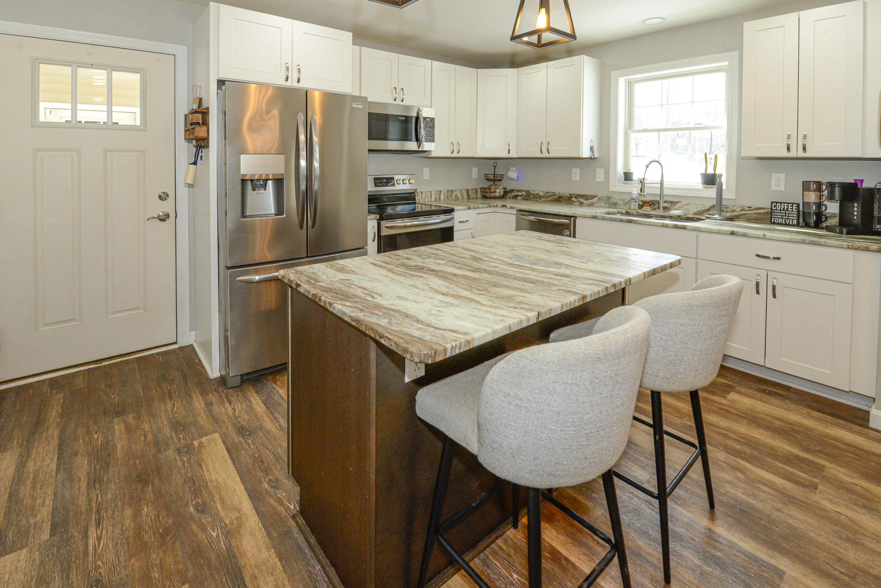 7 Silver Way, Oxford, ME, 04270