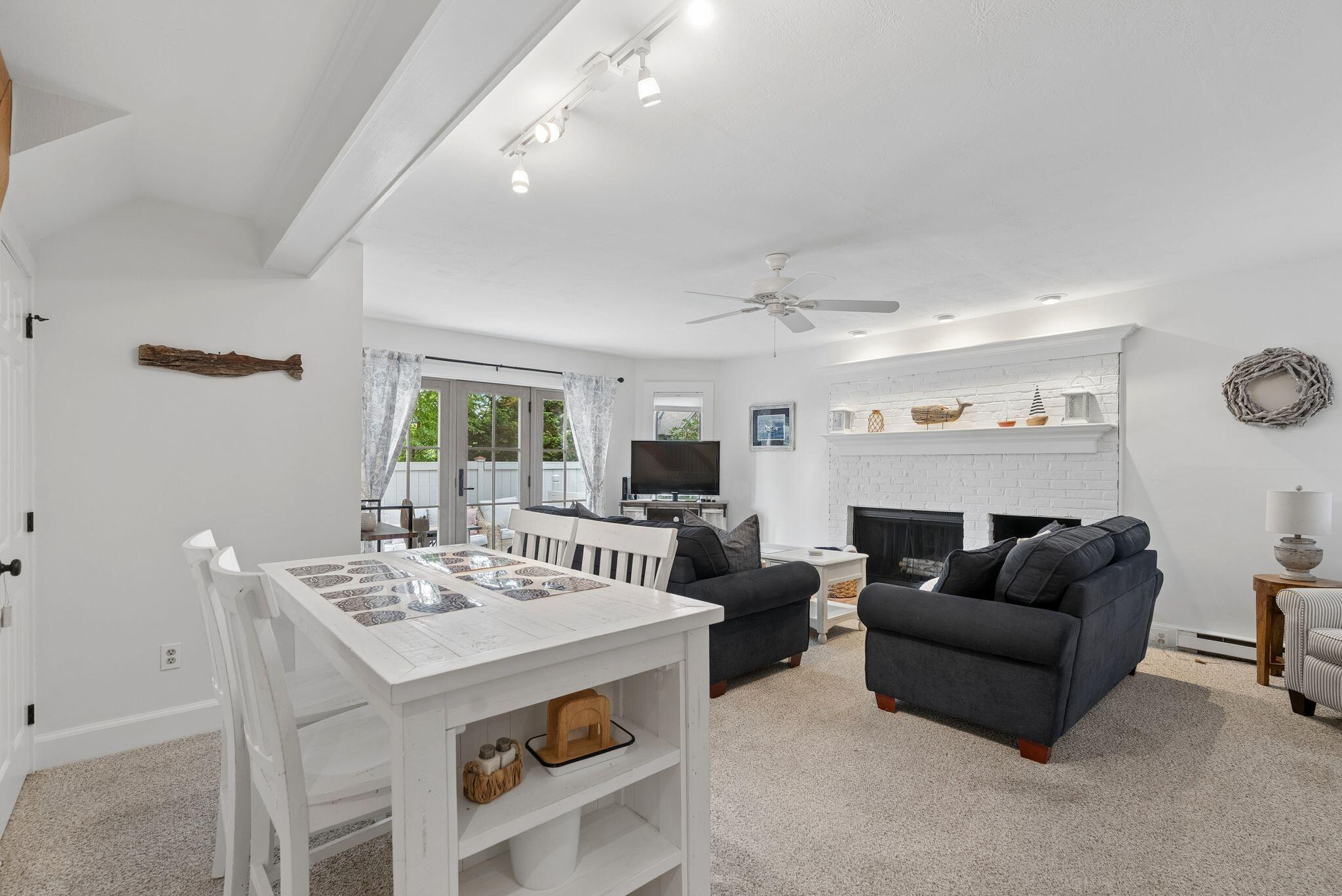 8 Woodland Avenue, #3, Kennebunk, ME 04043 34_DSC09046