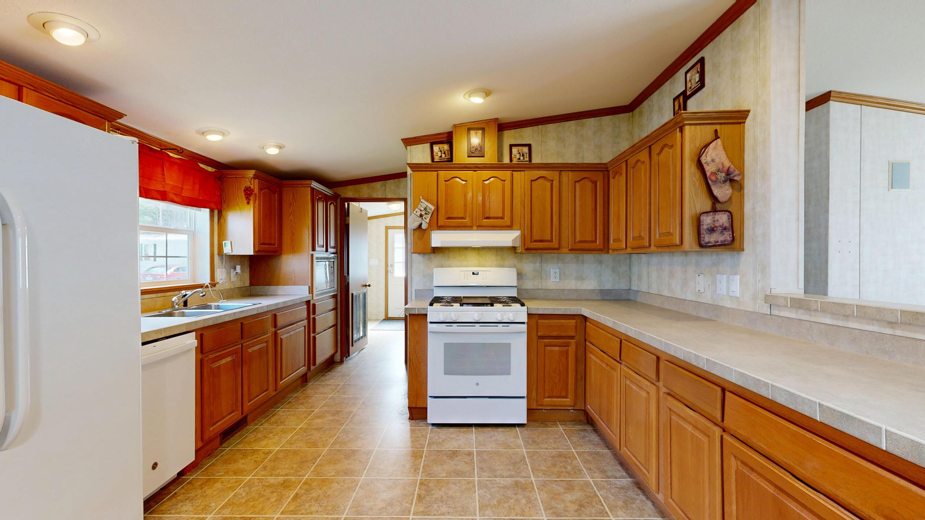 13 Evergreen Road, Lewiston, ME, 04240