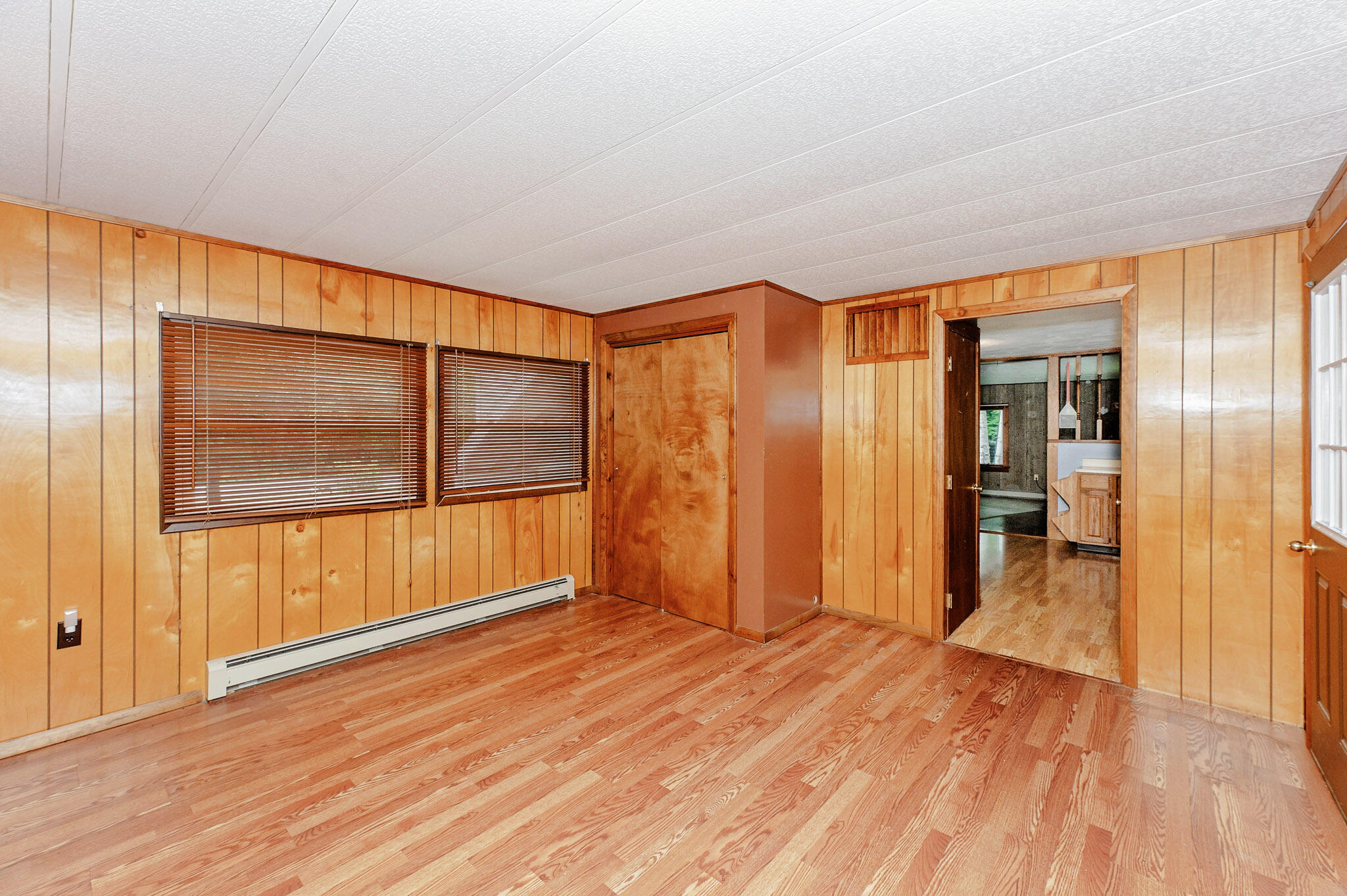 1574 Roxbury Road, Roxbury, ME 04275 Office Space/Bonus Room!