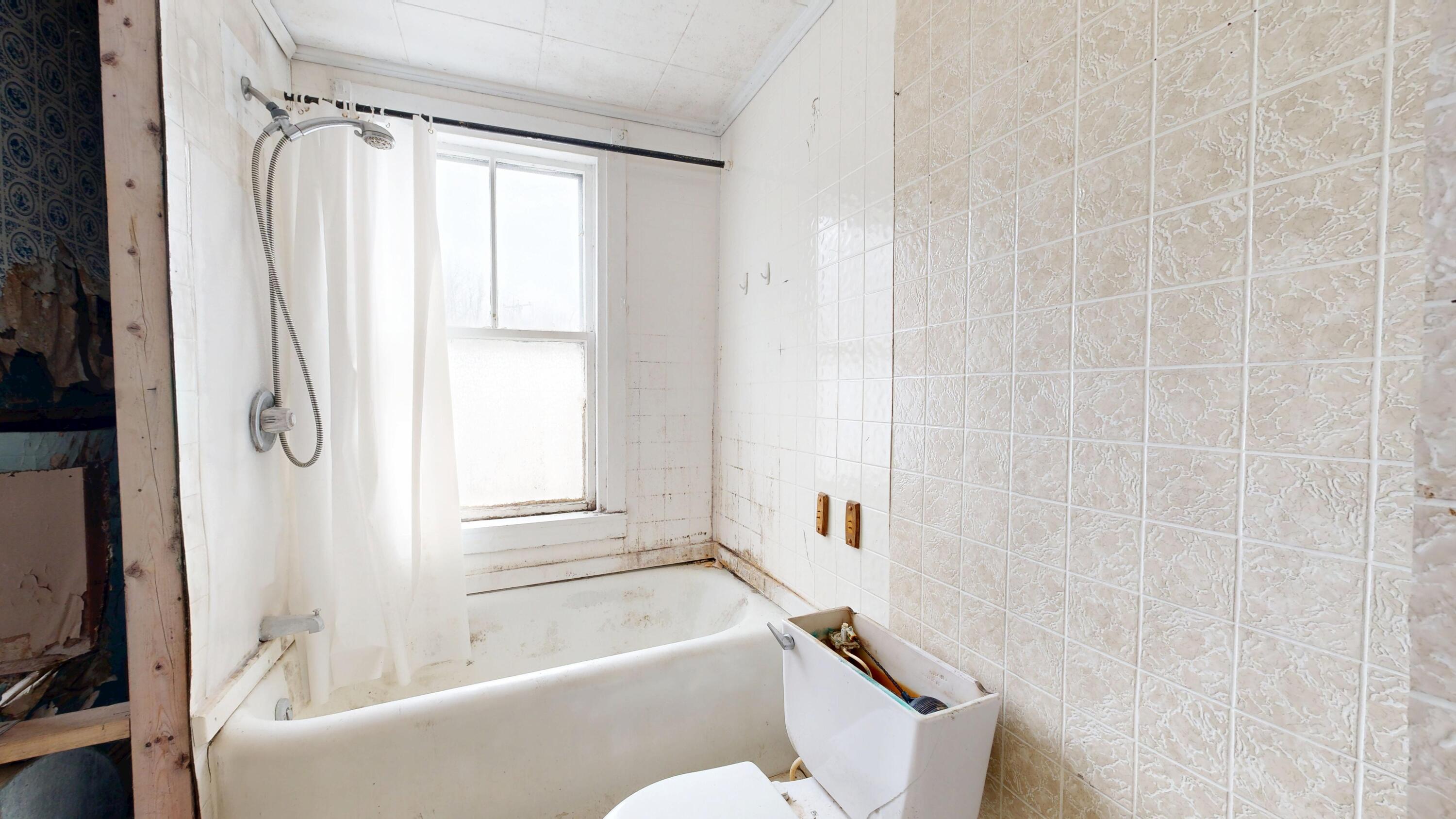 121-123 Oak Hill Road, Auburn, ME, 04210