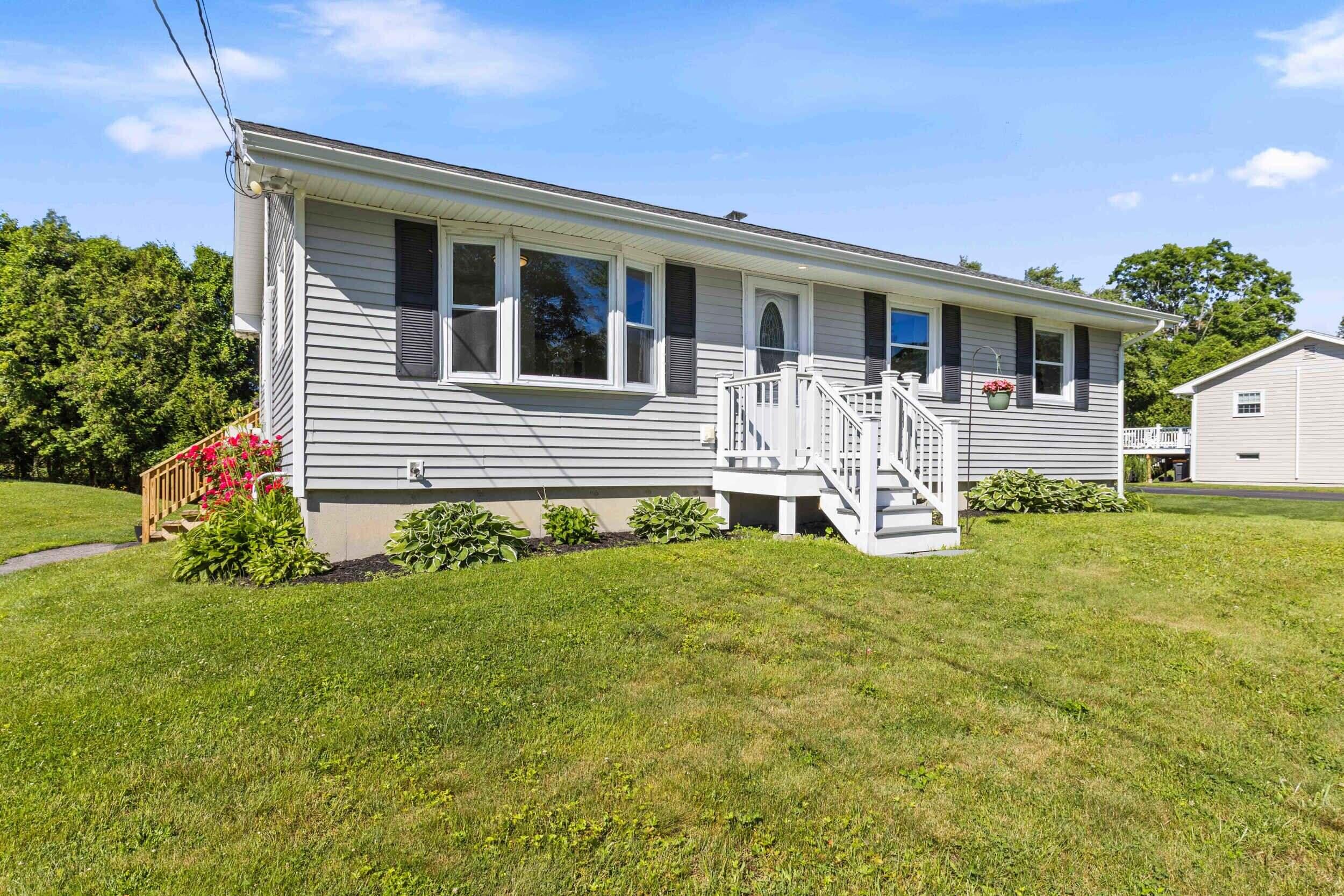 Photo of 4 Queens Drive Scarborough ME 04074