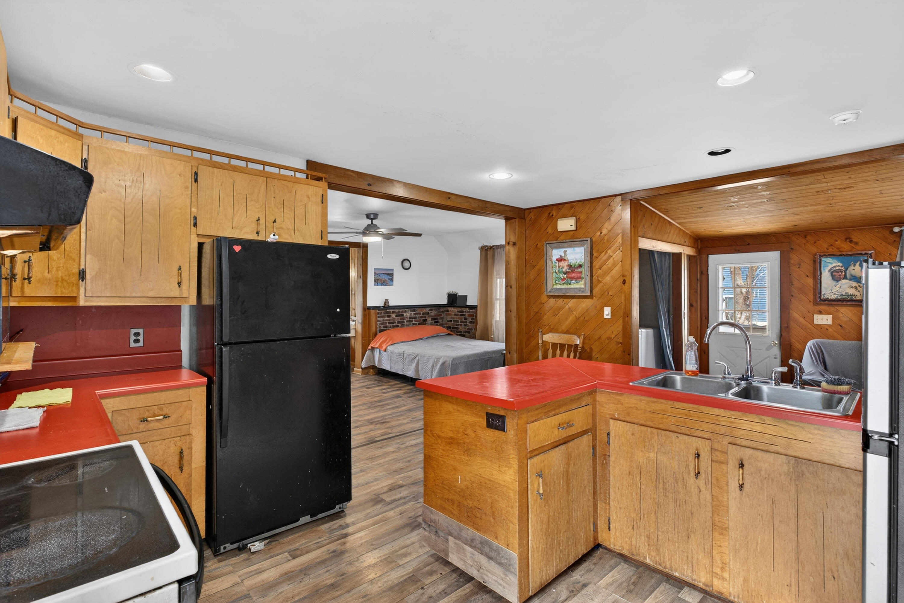 8 Autumn Street, Rockland, ME, 04841