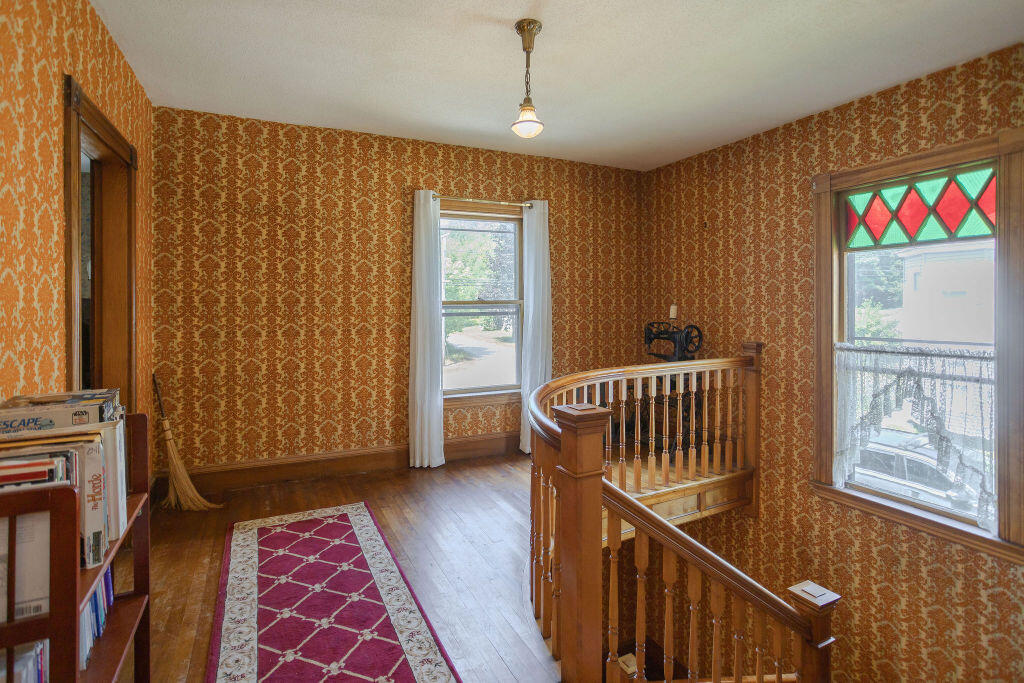 72 Main Street, Peru, ME, 04290