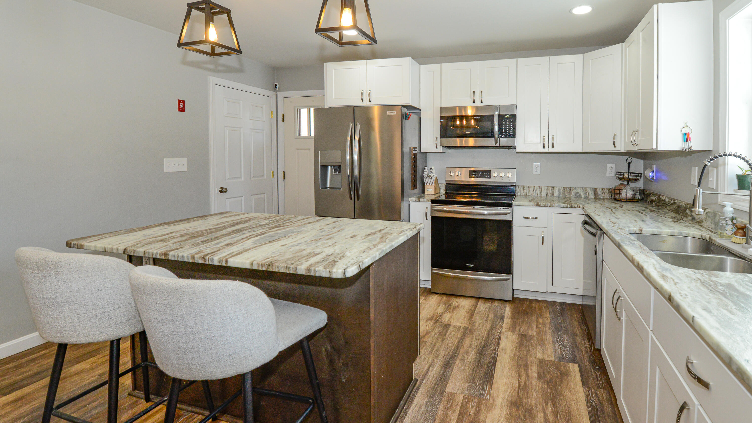 7 Silver Way, Oxford, ME, 04270