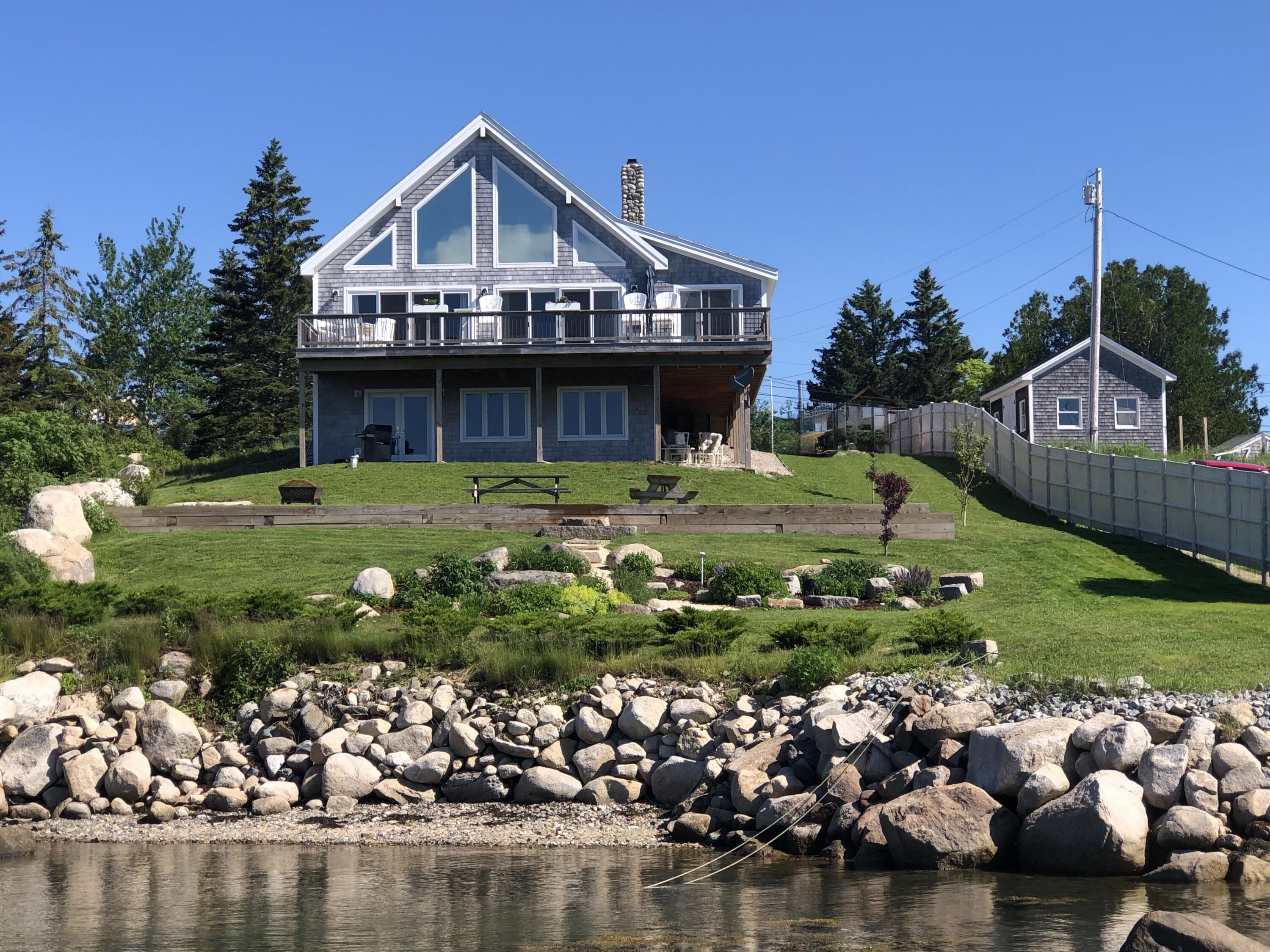 28 City Point Road, Vinalhaven, ME, 04863