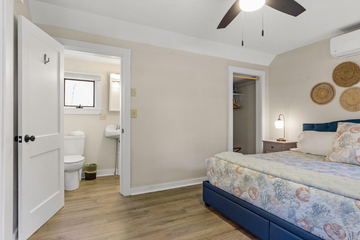 43 Oak Street, Boothbay Harbor, ME, 04538