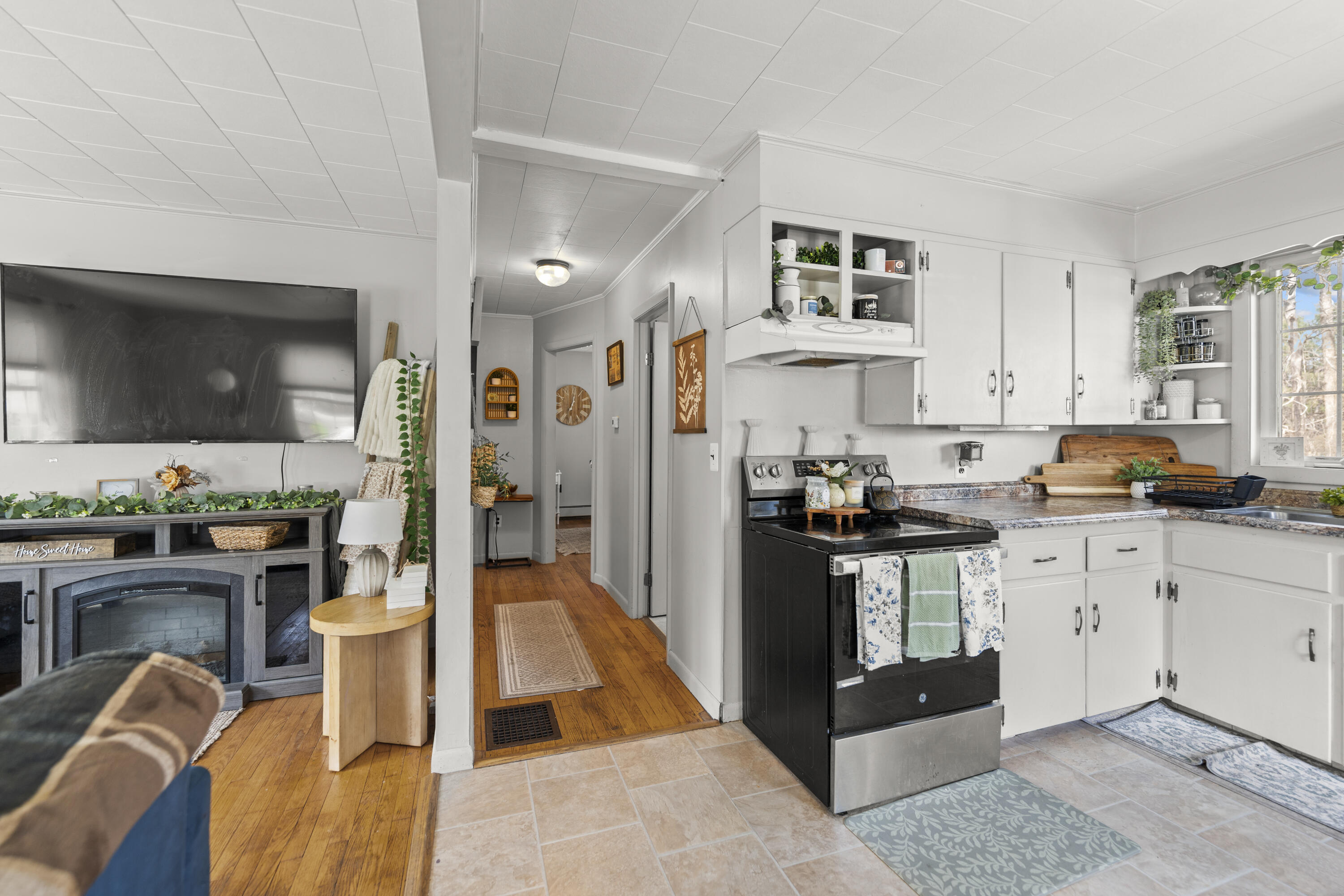 26 Clark Street, Randolph, ME 04346 12