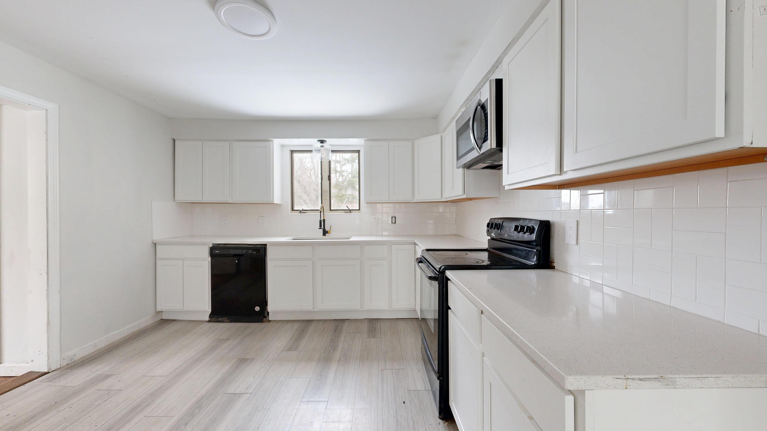 121-123 Oak Hill Road, Auburn, ME, 04210