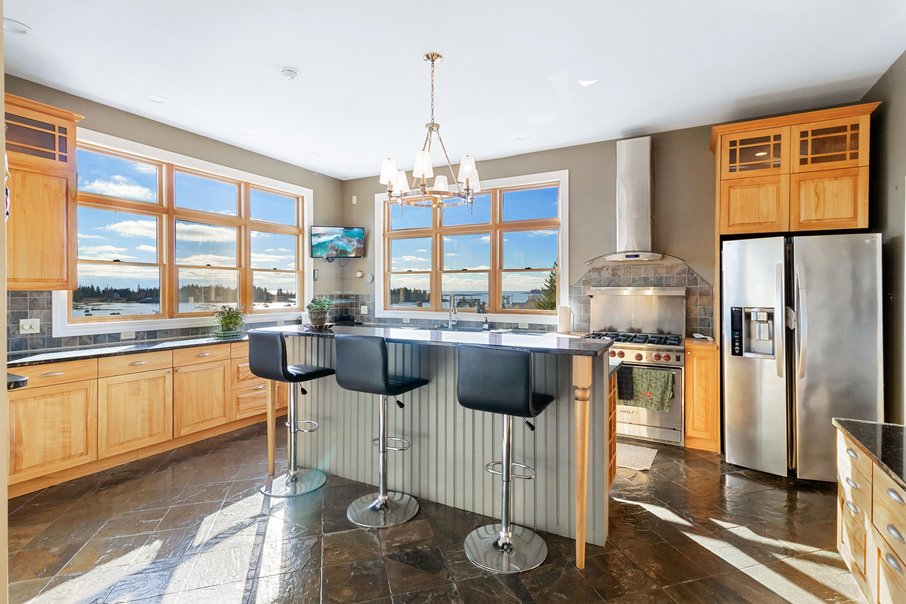 38 W. Main W Main Street, Vinalhaven, ME, 04863