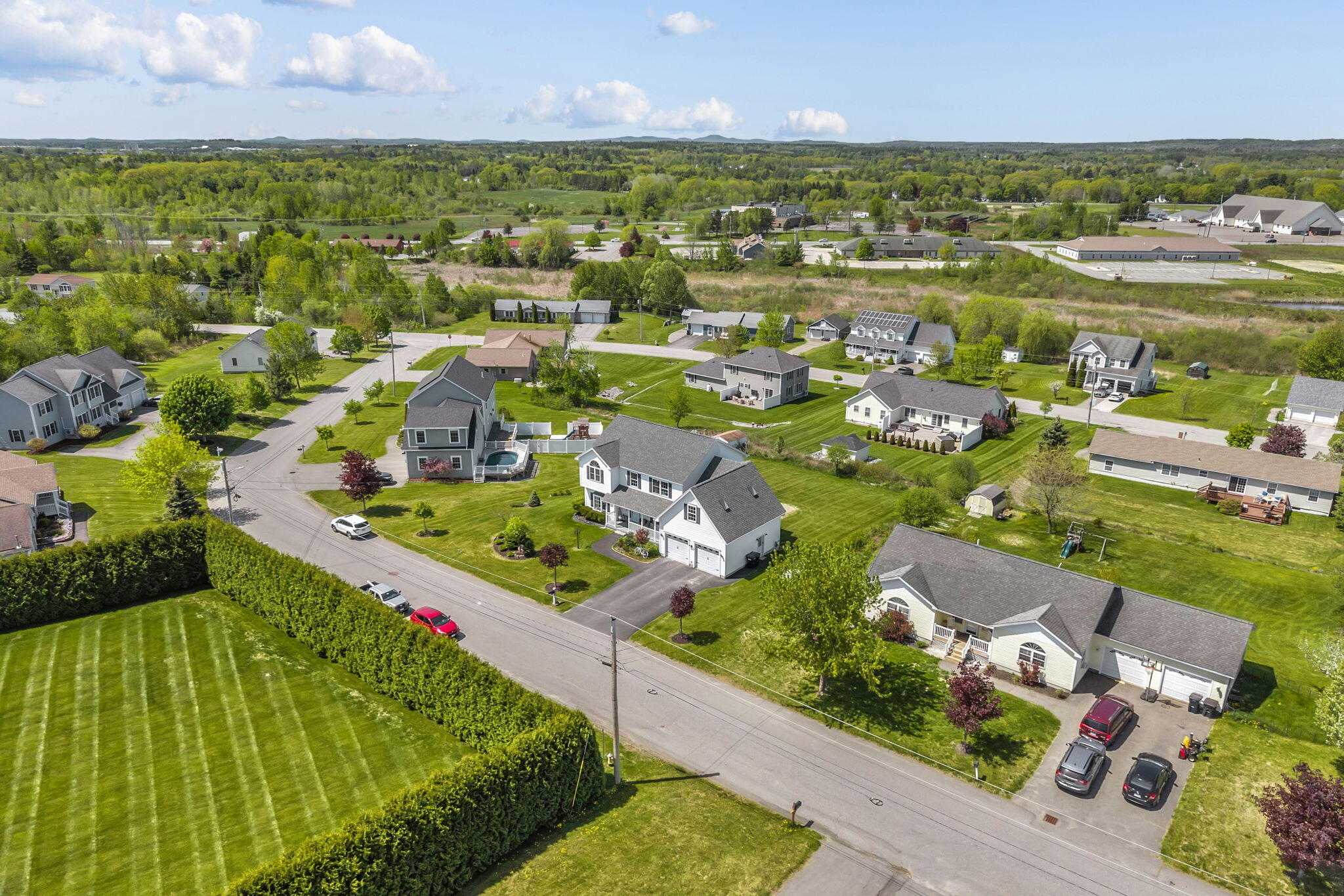 84-web-or-mls-40-hillview-dr