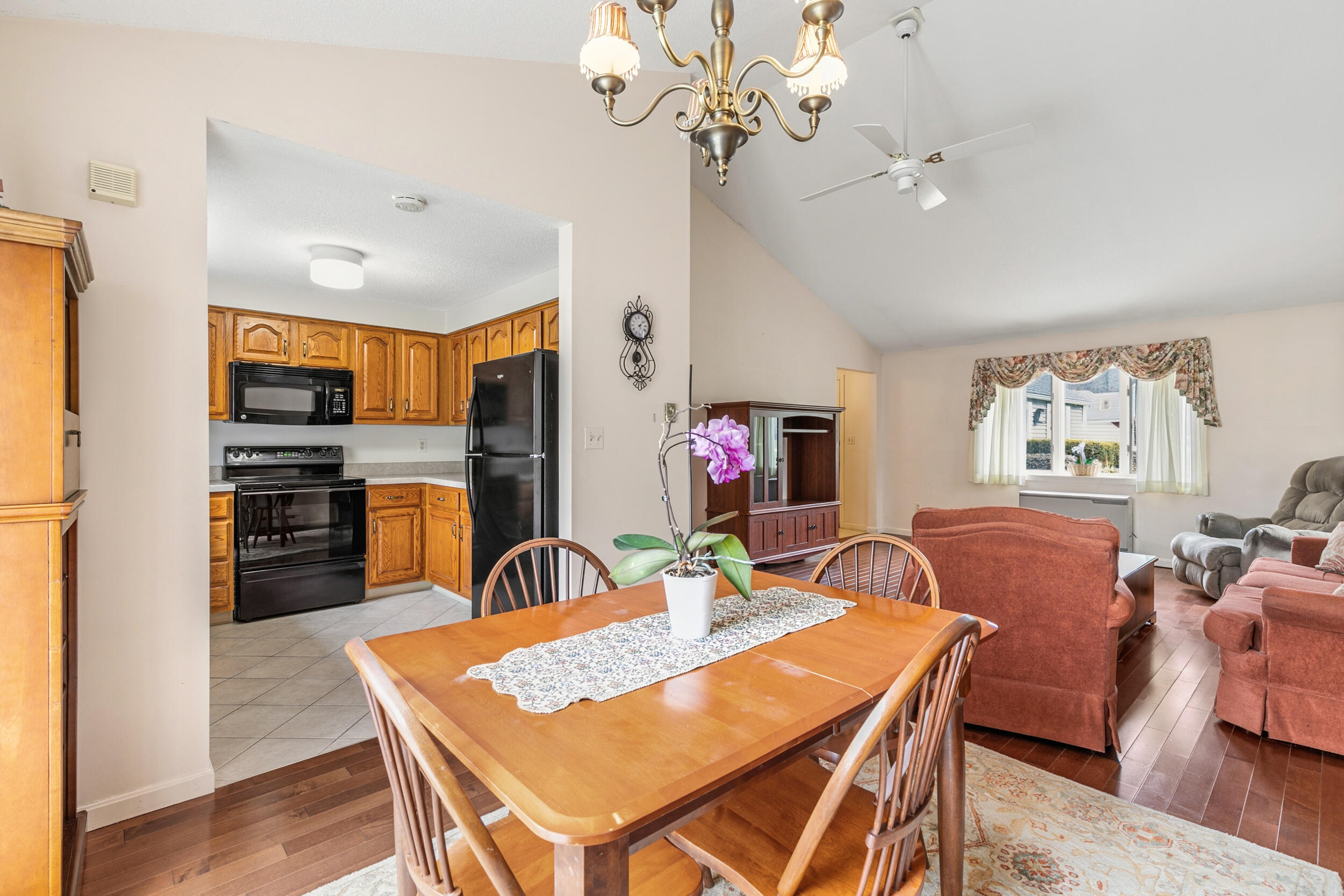 13 Colonial Way UNIT 13, Auburn, ME, 04210 13 Colonial Way UNIT 13, Auburn, ME, 04210