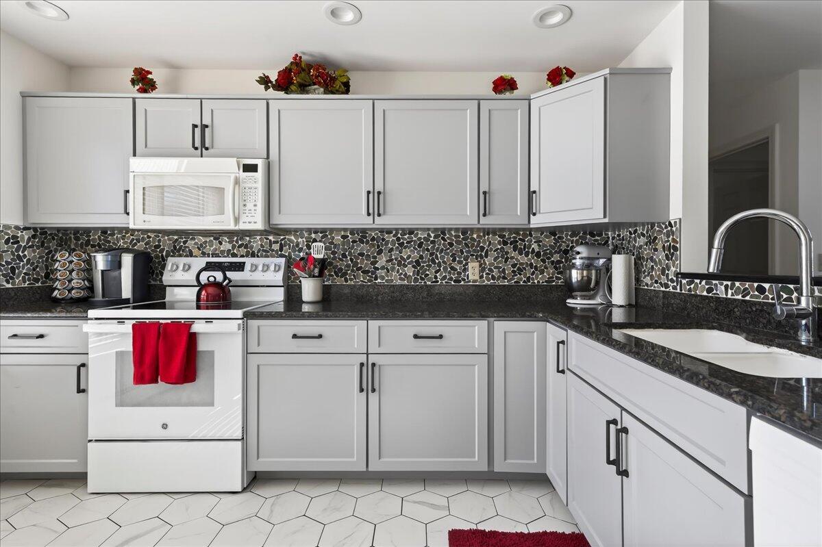 58 Harbor View Drive UNIT 58, Stockton Springs, ME, 04981