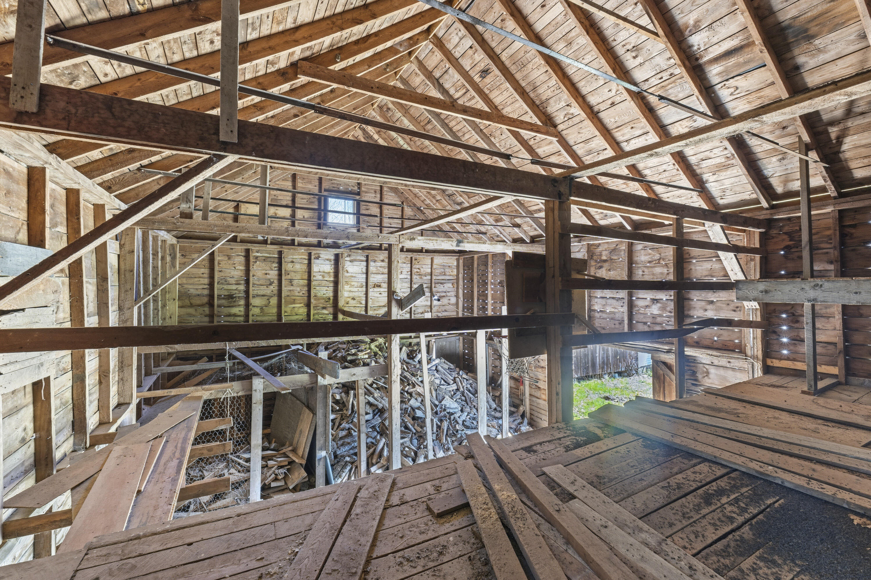 222 River Road, Richmond, ME, 04357