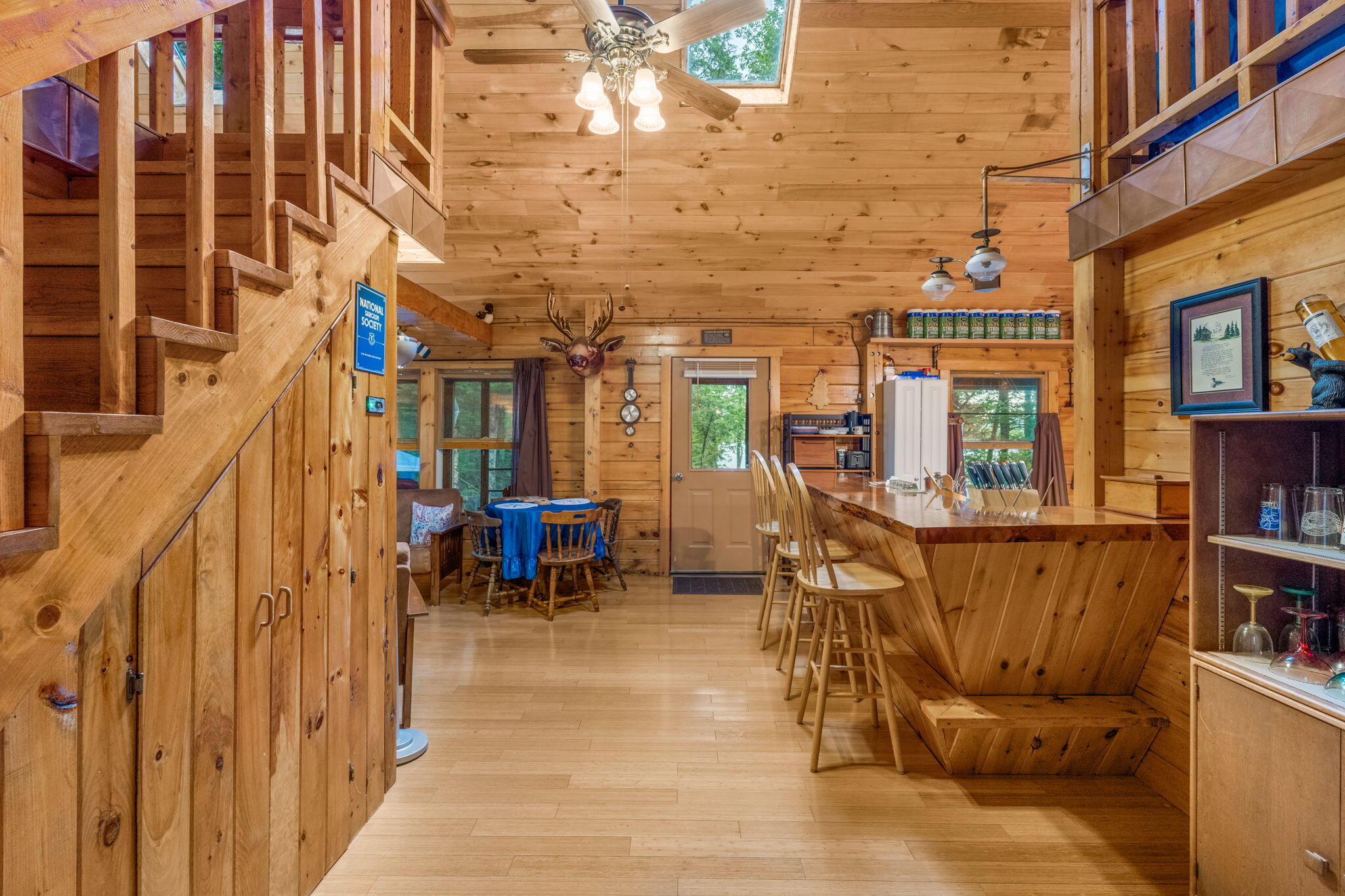 16-web-or-mls-687-e-madasgascal-pond-rd