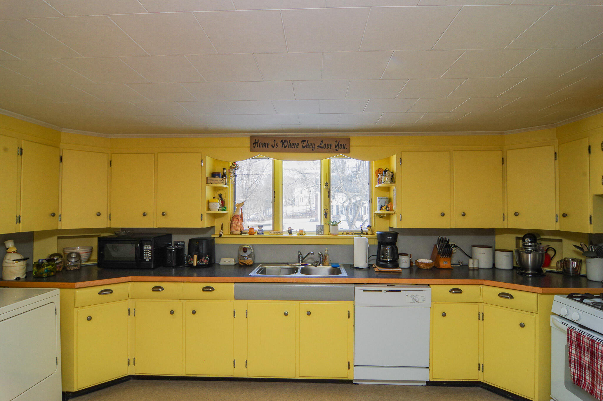 61 Pleasant Street, Dexter, ME, 04930