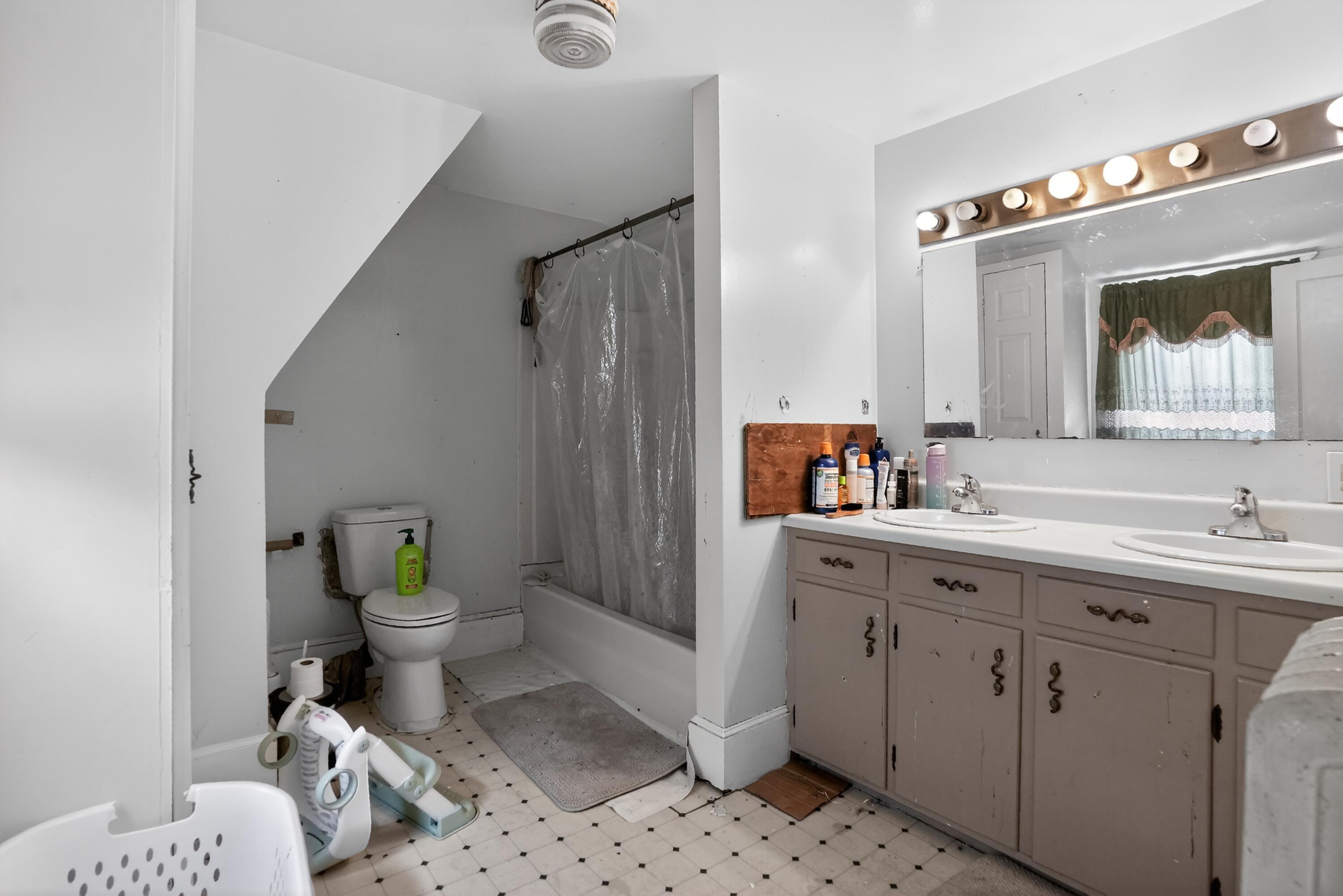 60 Orchard Street, Auburn, ME, 04210