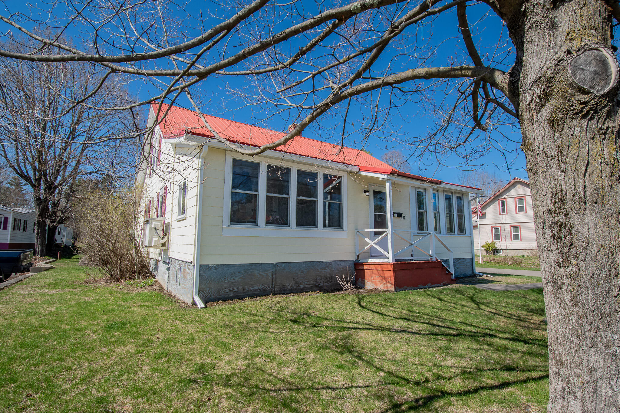947 W Main Street, Dover-foxcroft, ME, 04426