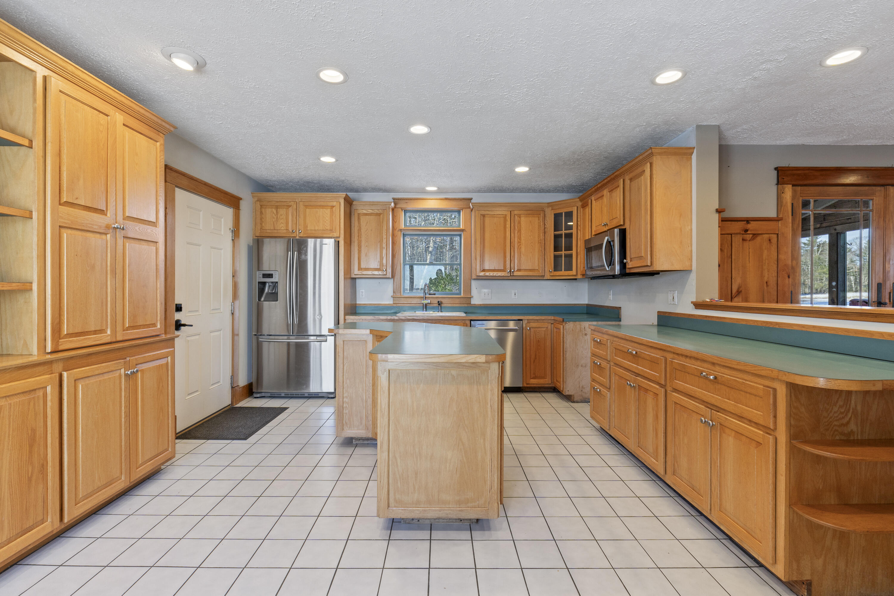 467 Bay Road, Bowdoinham, ME, 04008