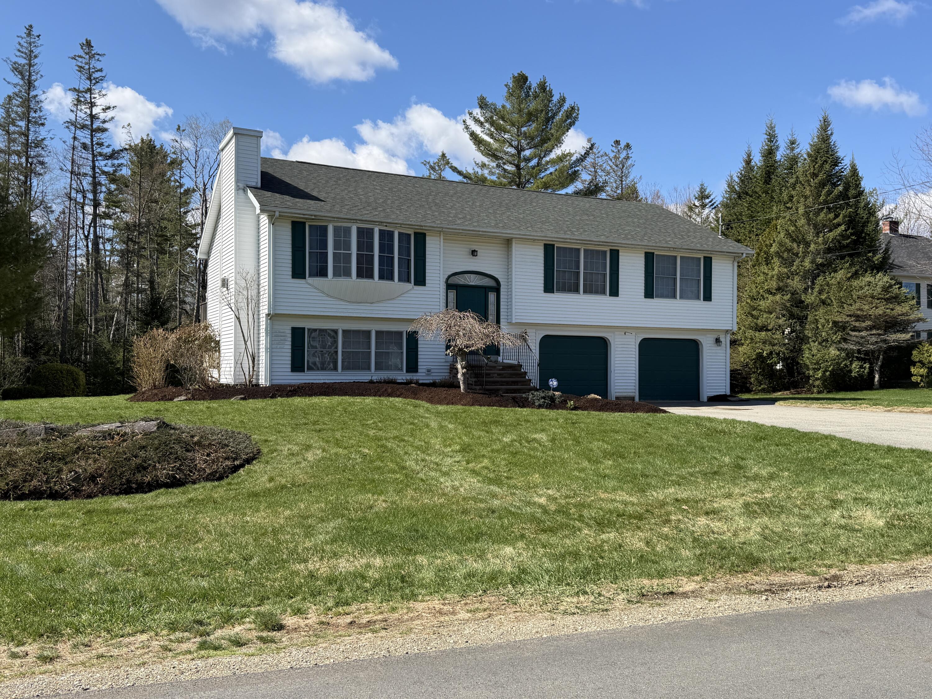 1115 River Road, Bucksport, ME, 04416