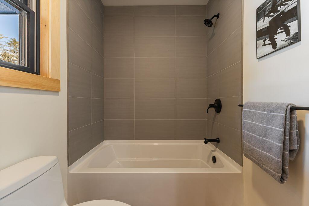 62 East Point Way, Norway, ME, 04268