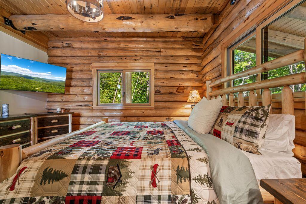 366 Glades View Avenue, Newry, ME, 04261