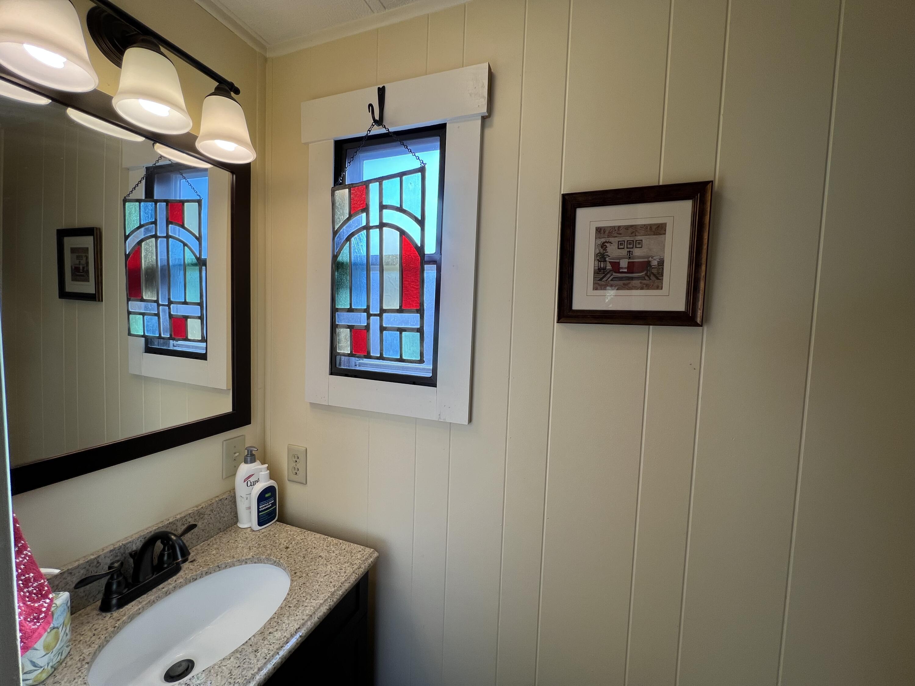 15 Marks Lane, Rockland, ME, 04841