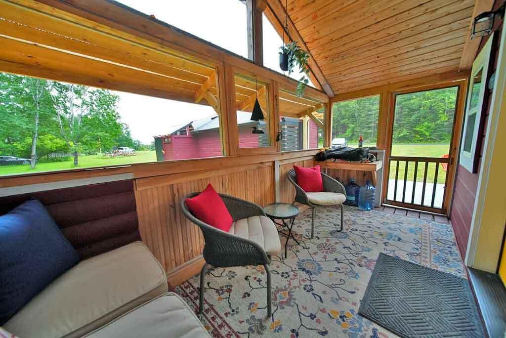 screened-porch-me-cabin-1