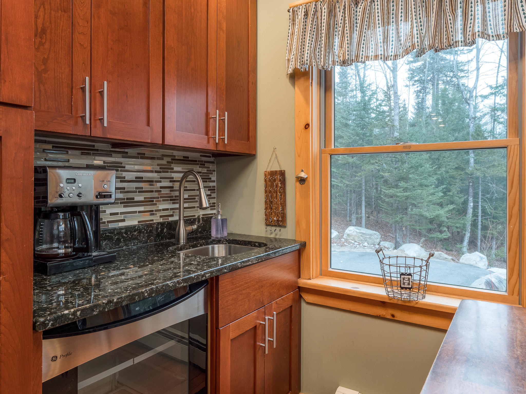 84 Valley View Drive, Newry, ME, 04261