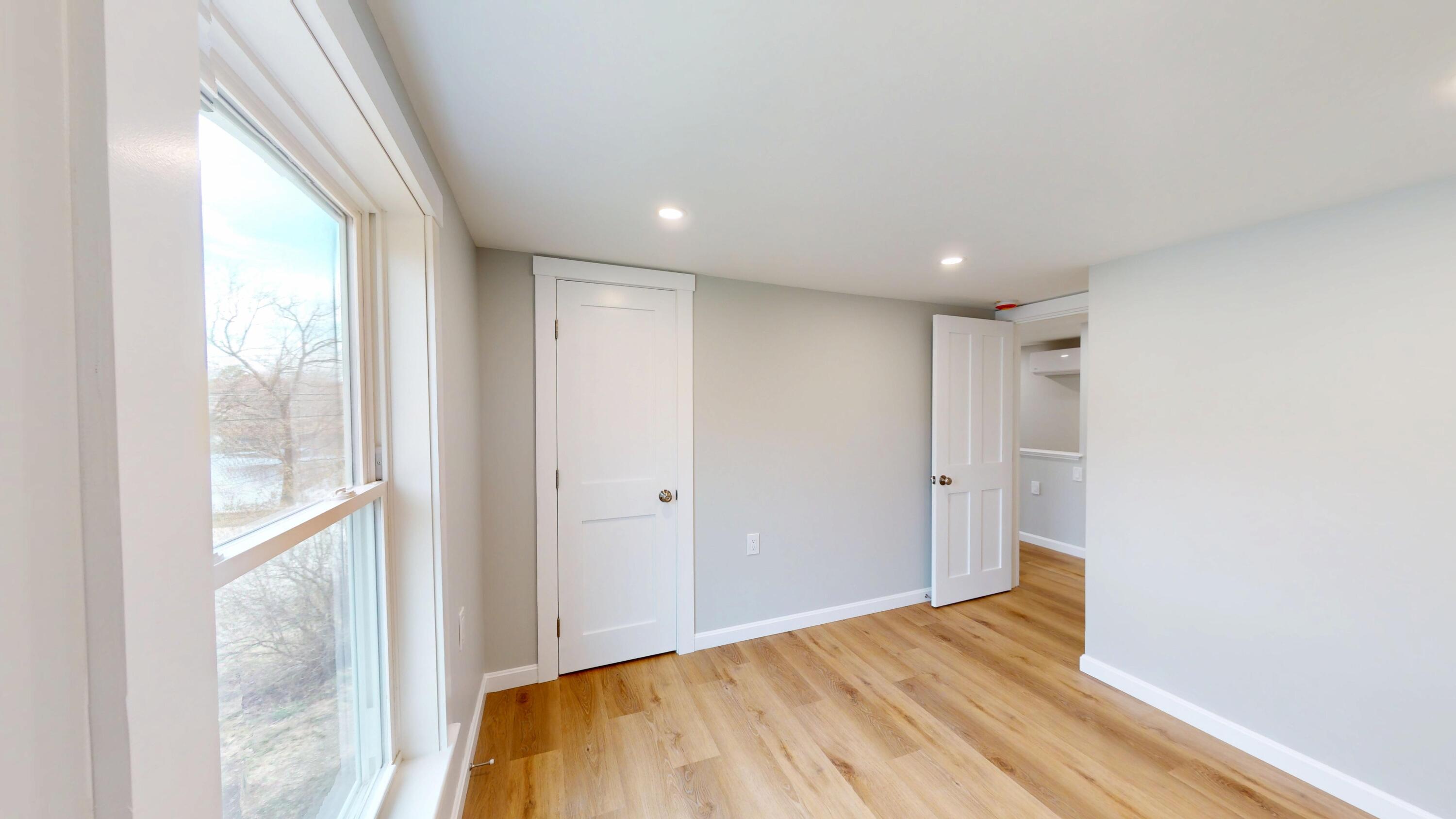 38 River Road, Howland, ME, 04448