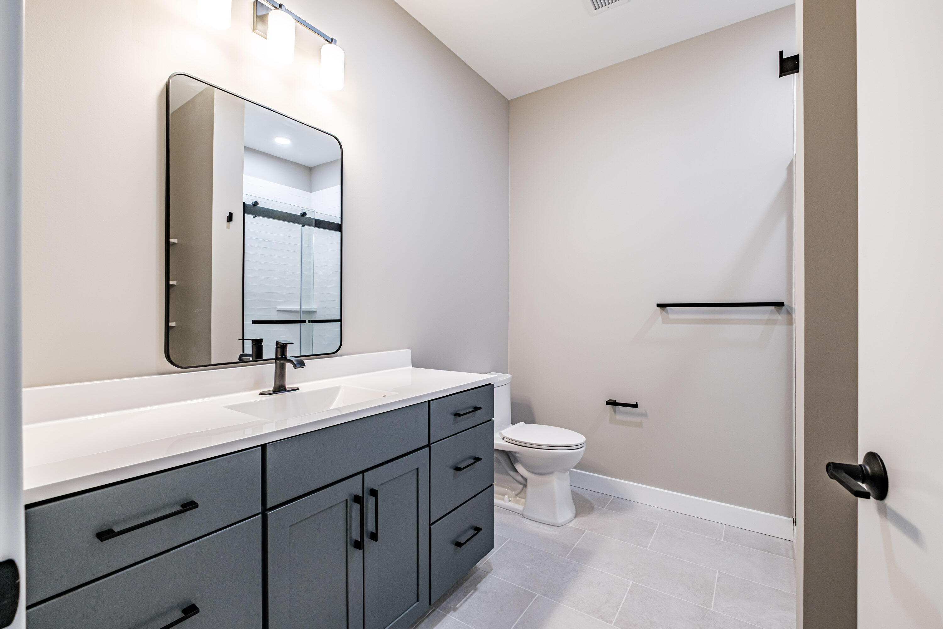 1 Cross Street, #446, Scarborough, ME 04074 Primary Bath