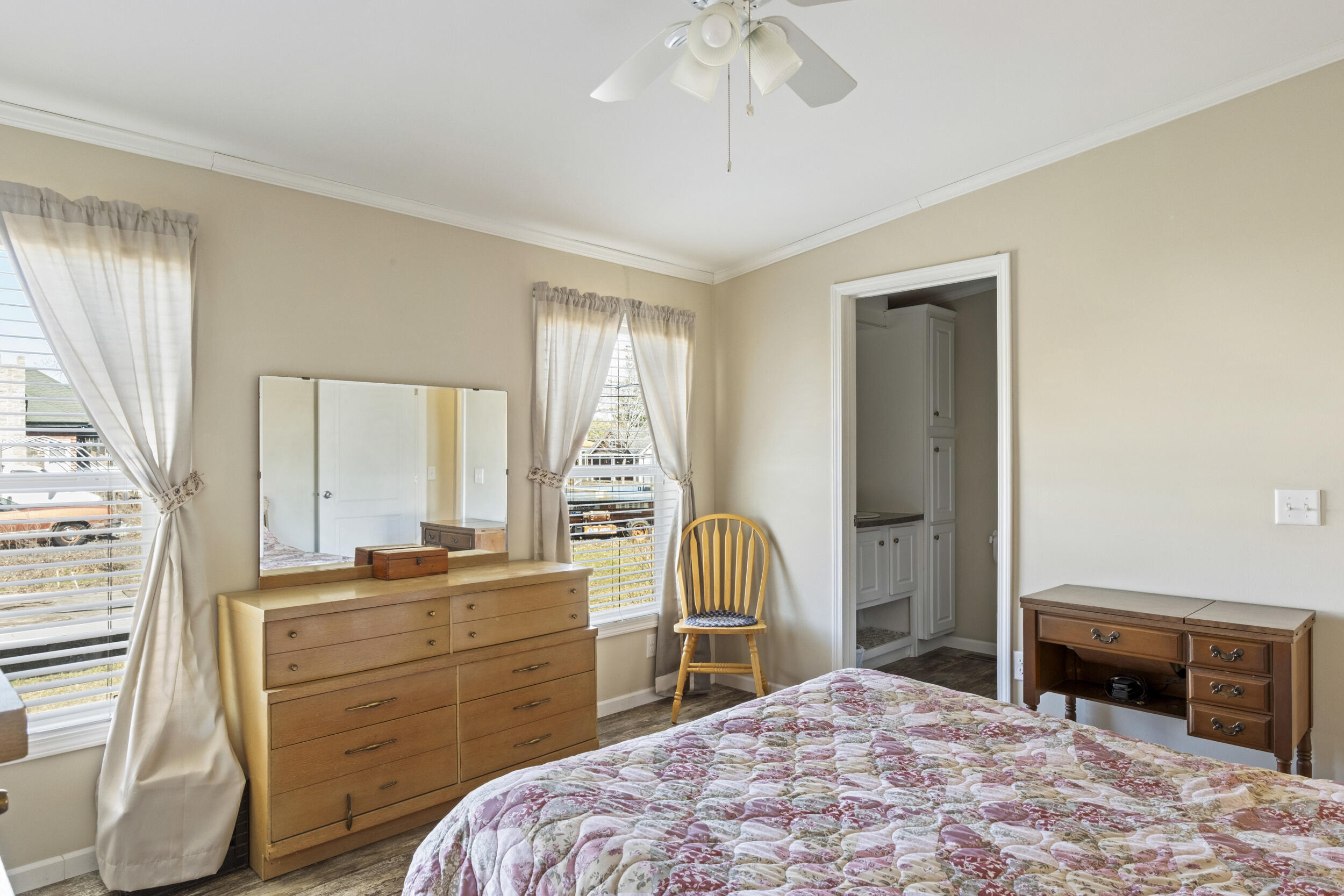 1032 Main Street, Vassalboro, ME, 04989