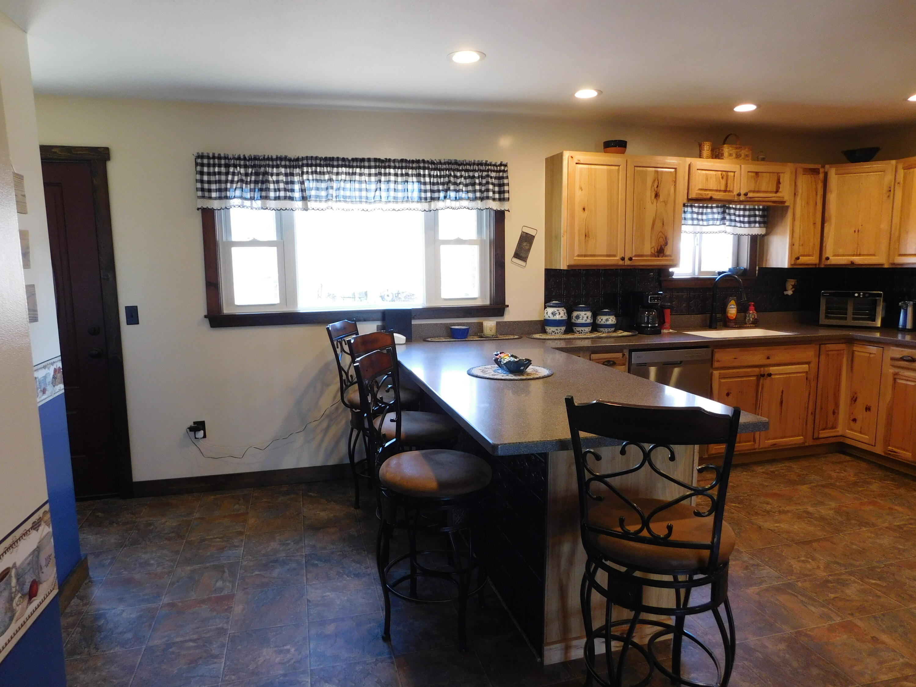 557 Enfield Road, Lincoln, ME, 04457