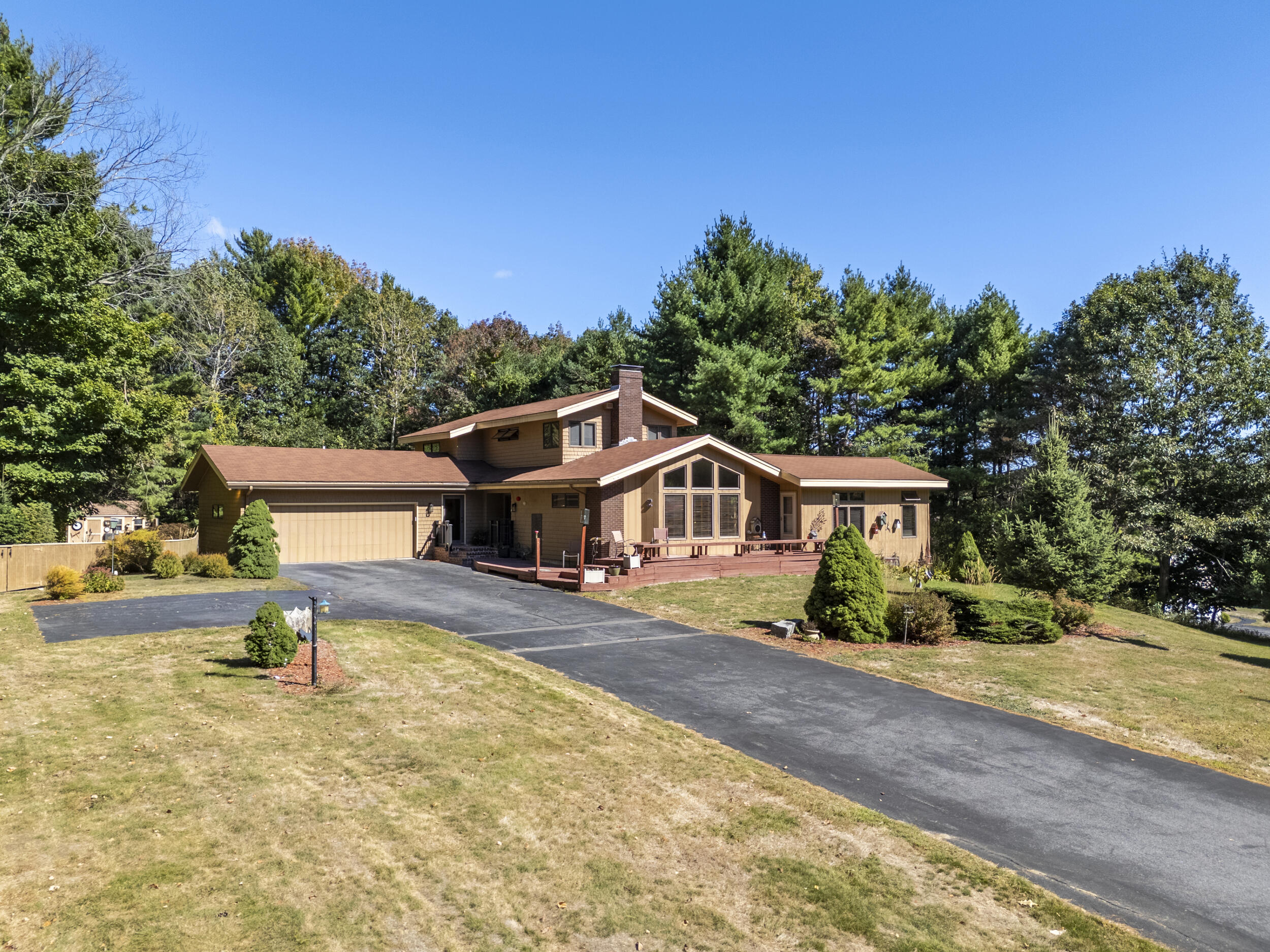 Photo of 2 Brookfield Road Falmouth ME 04105