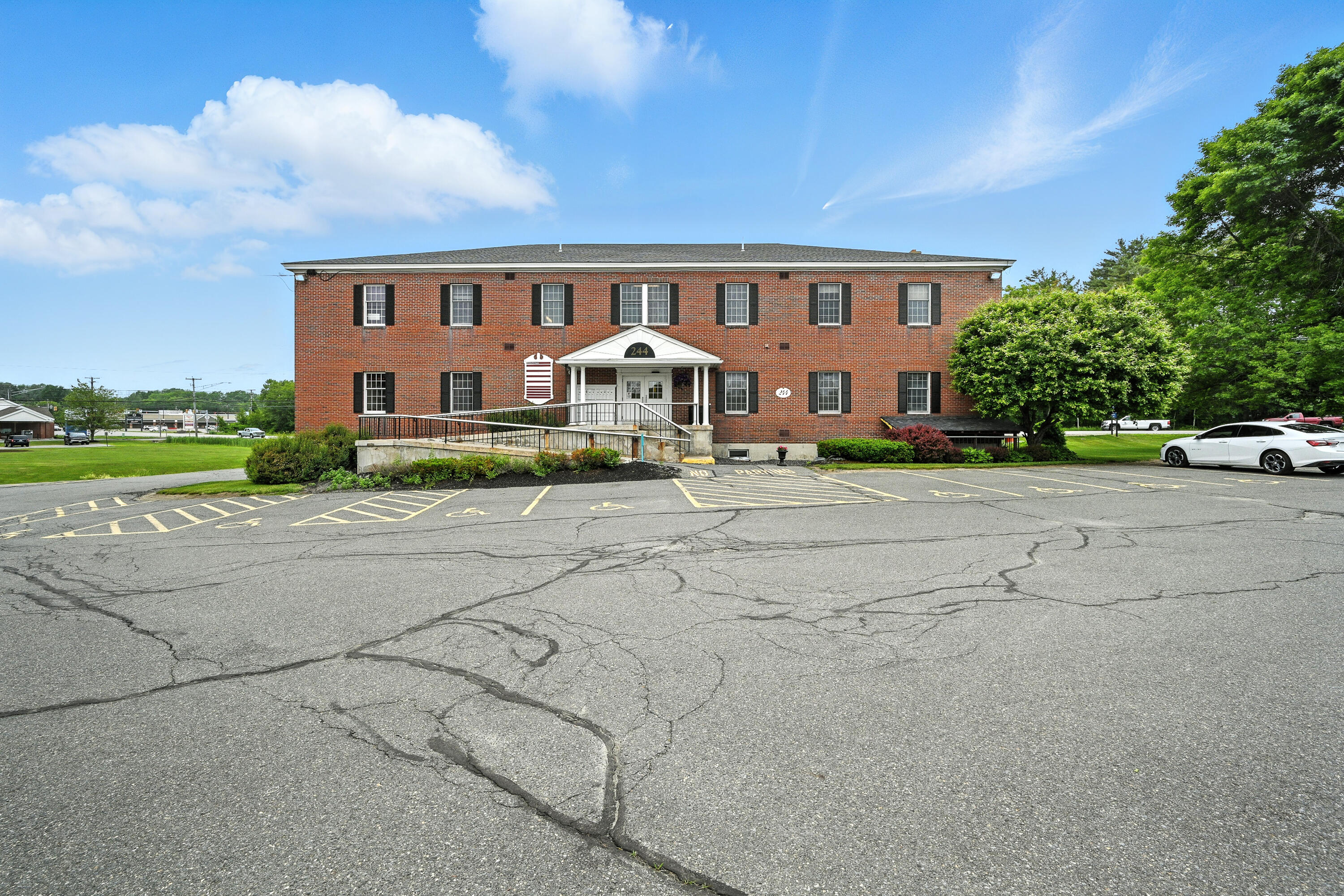 244 Kennedy Memorial Drive UNIT 1, Waterville, ME, 04901