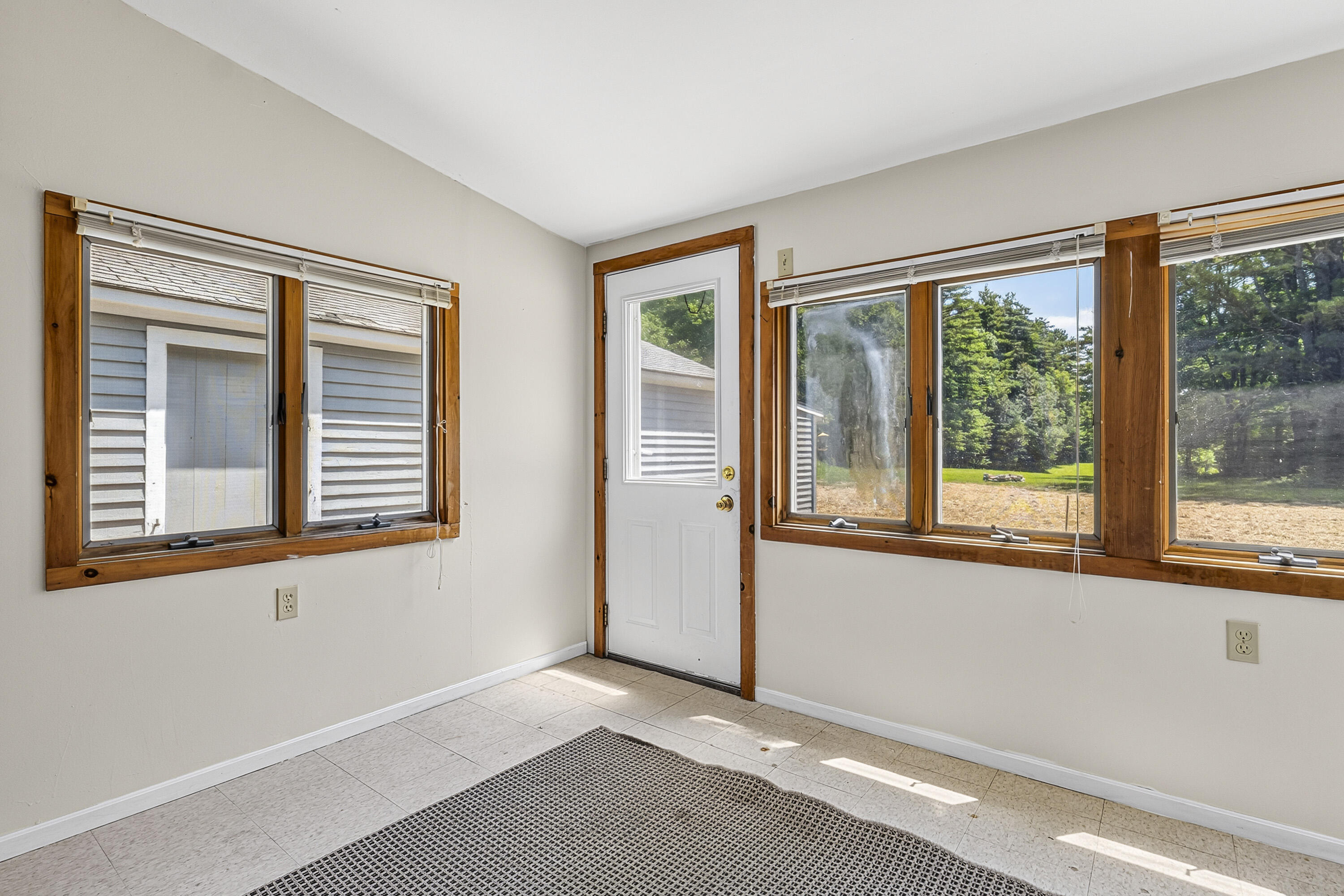 505 Foreside Road, Topsham, ME 04086 Mudroom