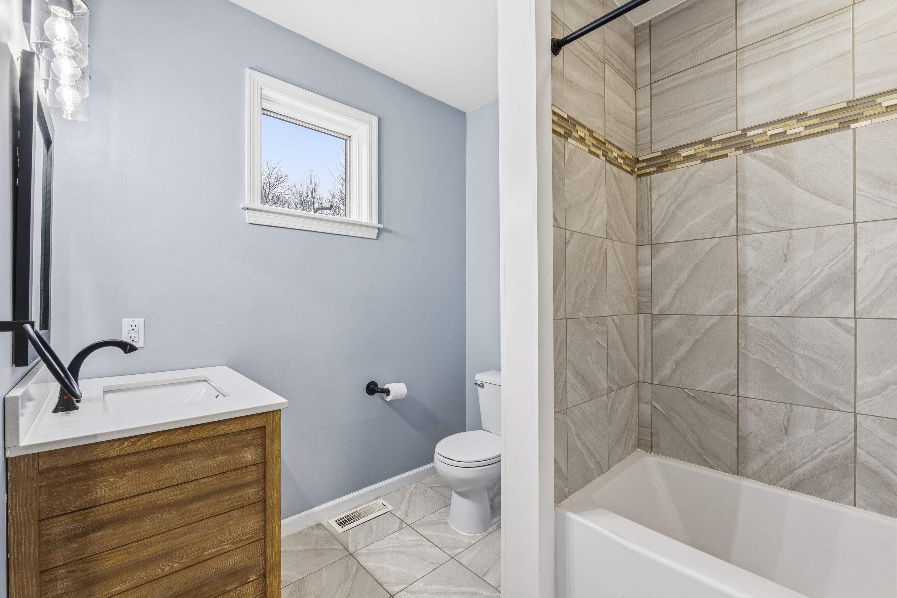 160 Fairway Drive, Auburn, ME, 04210